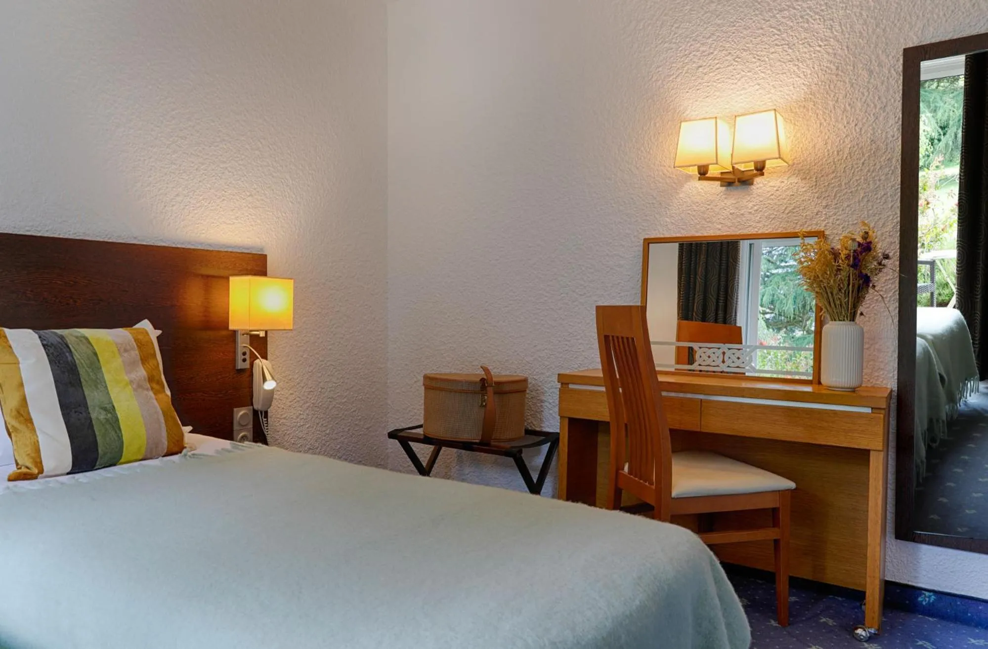 Photo of the whole room, Bed in Hotel Le Branhoc - Brit Hotel Auray