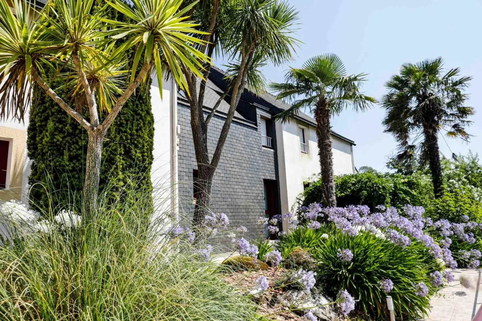 Garden in Hotel Le Branhoc - Brit Hotel Auray