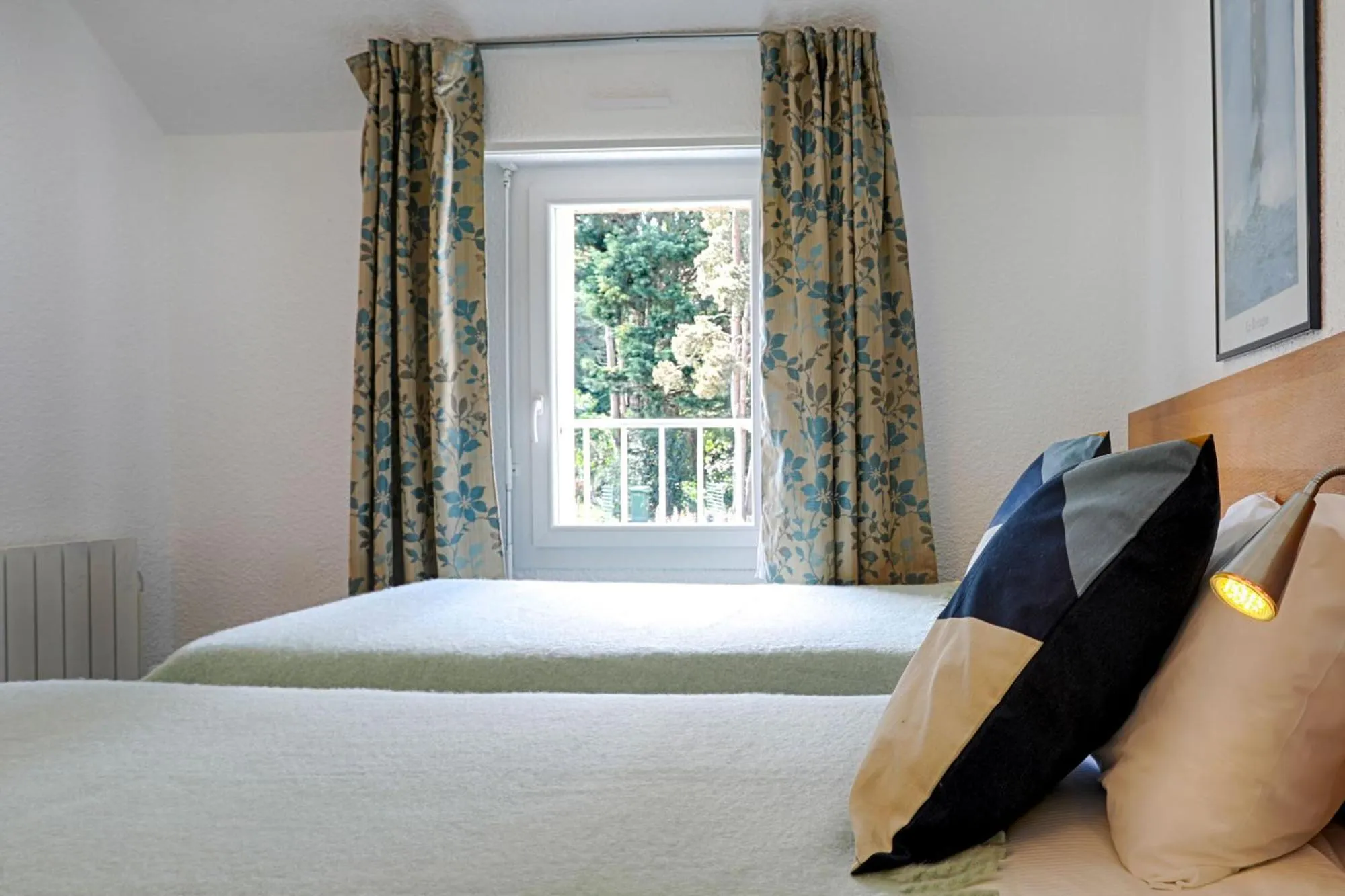 Photo of the whole room, Bed in Hotel Le Branhoc - Brit Hotel Auray