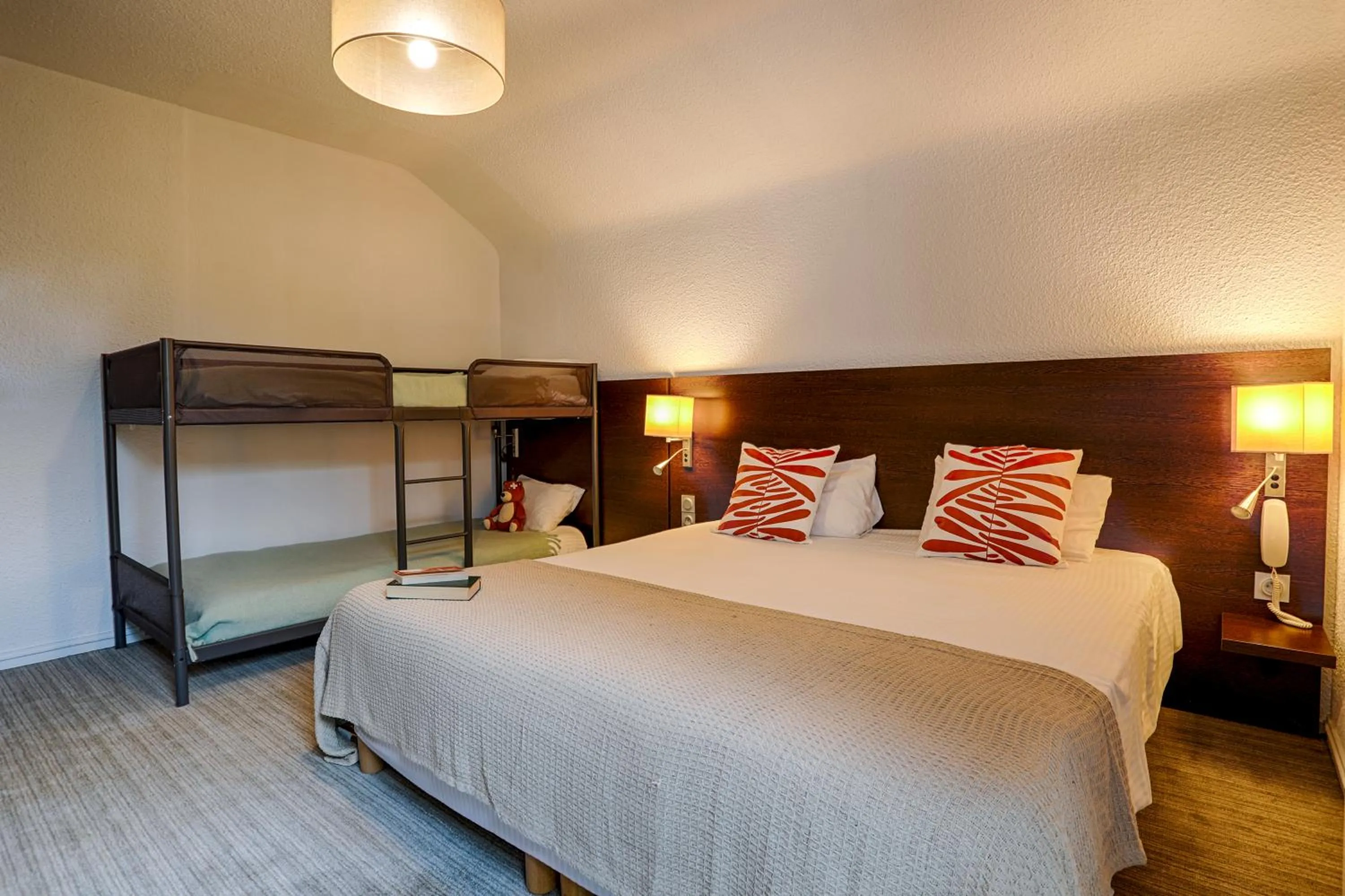 Photo of the whole room, Bed in Hotel Le Branhoc - Brit Hotel Auray