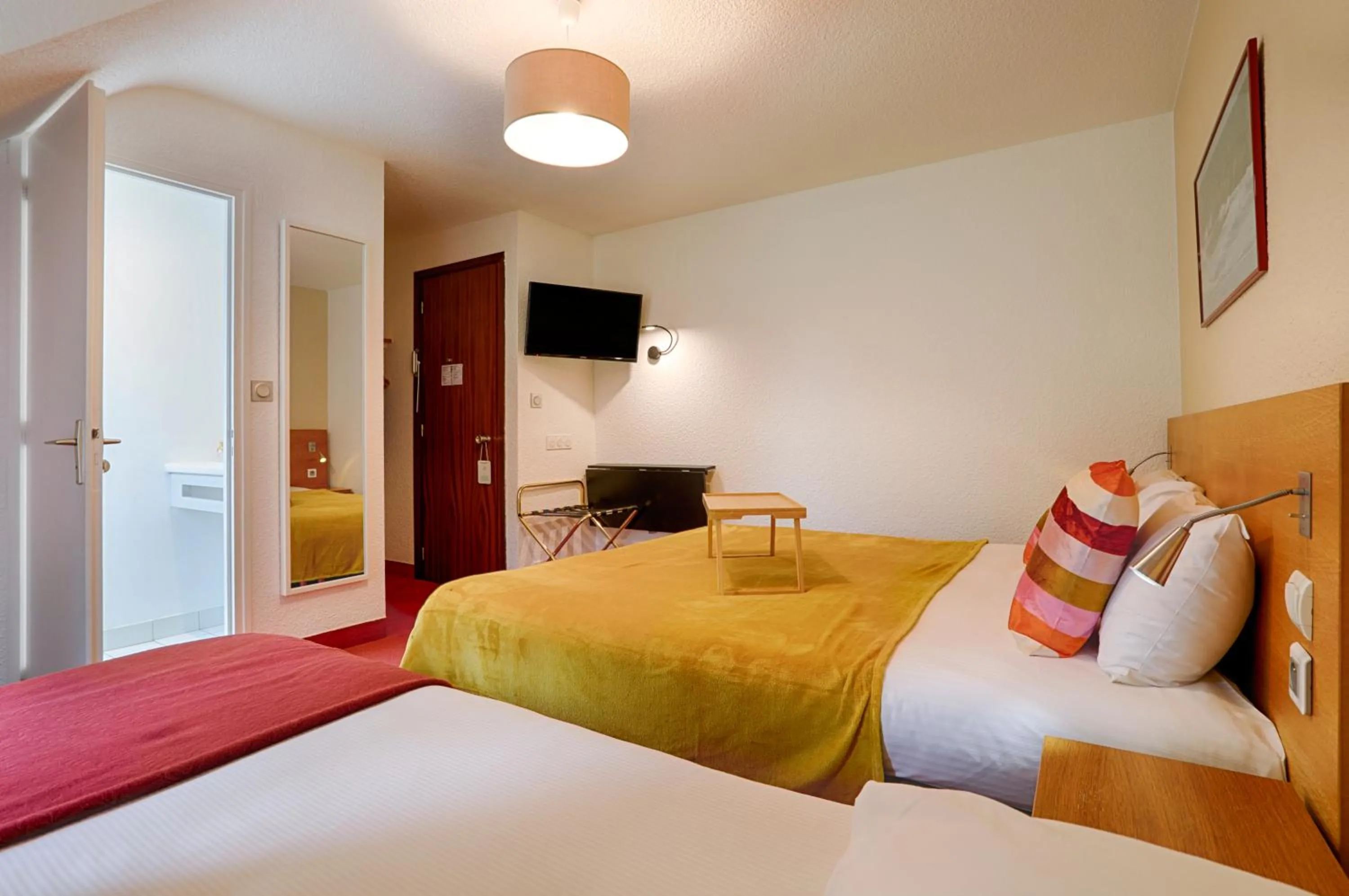 Bed in Hotel Le Branhoc - Brit Hotel Auray