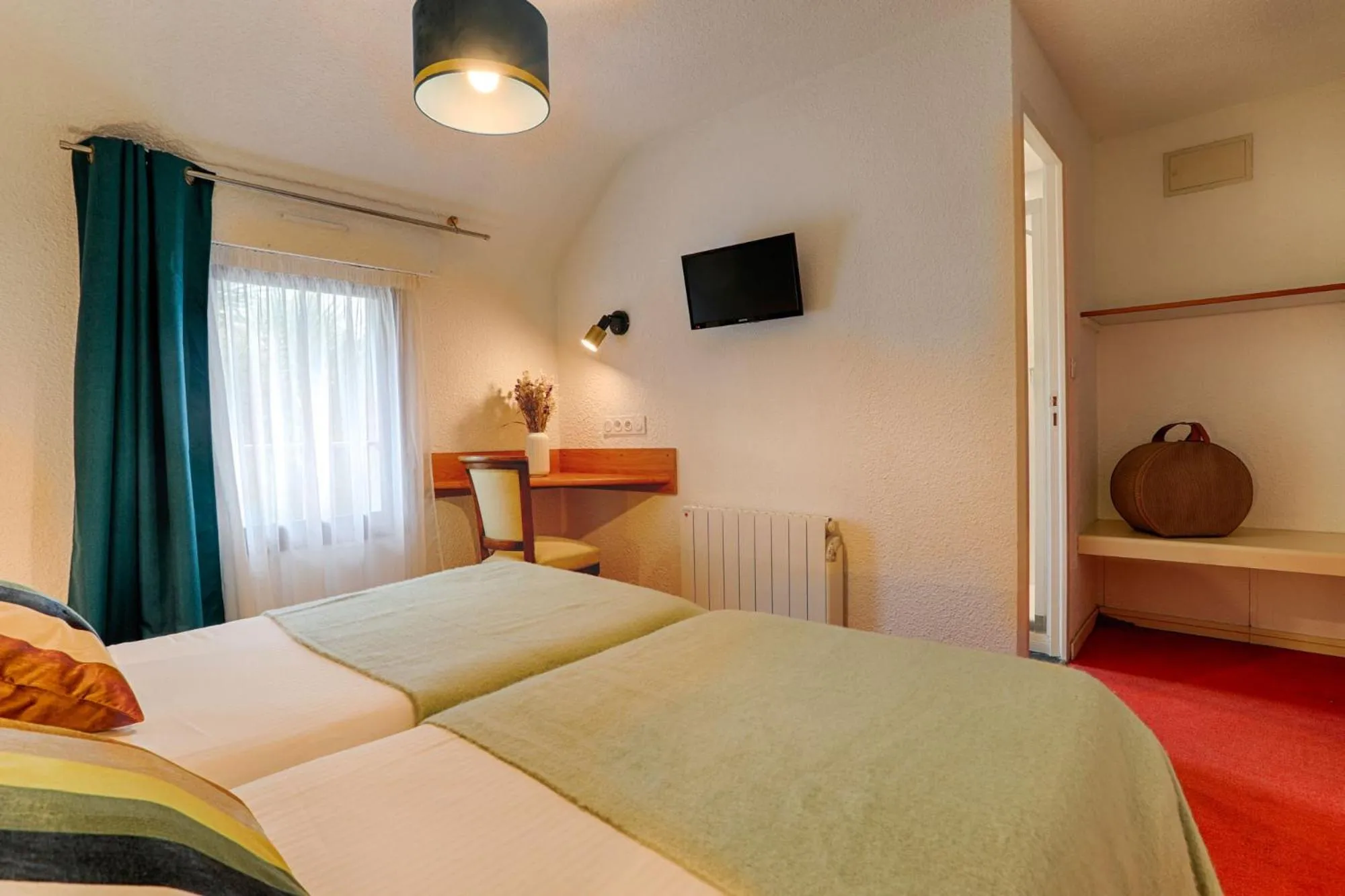 Bed in Hotel Le Branhoc - Brit Hotel Auray