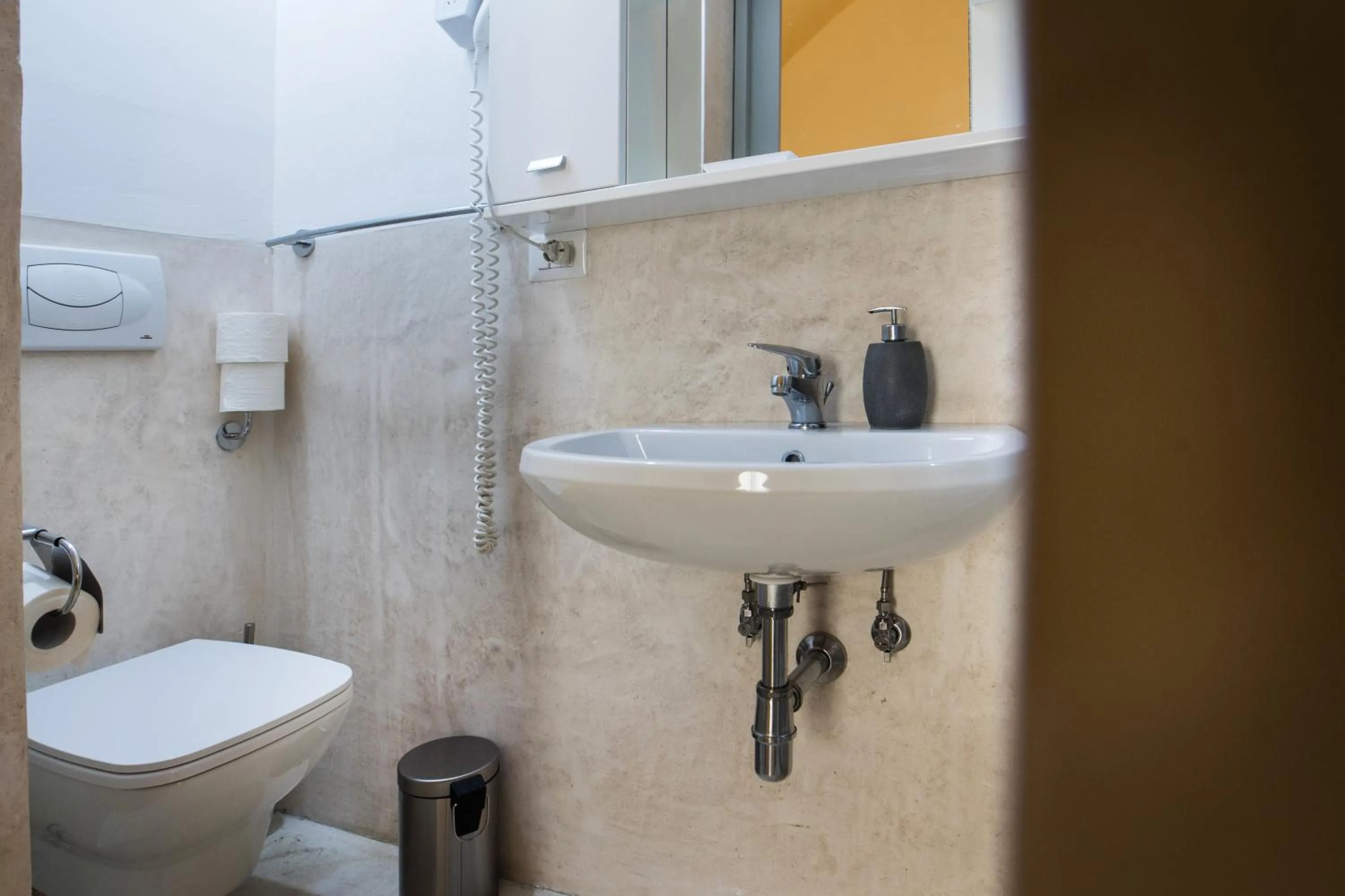 Bathroom in Le Finestre Su Porta Carrese - Luxury Rooms