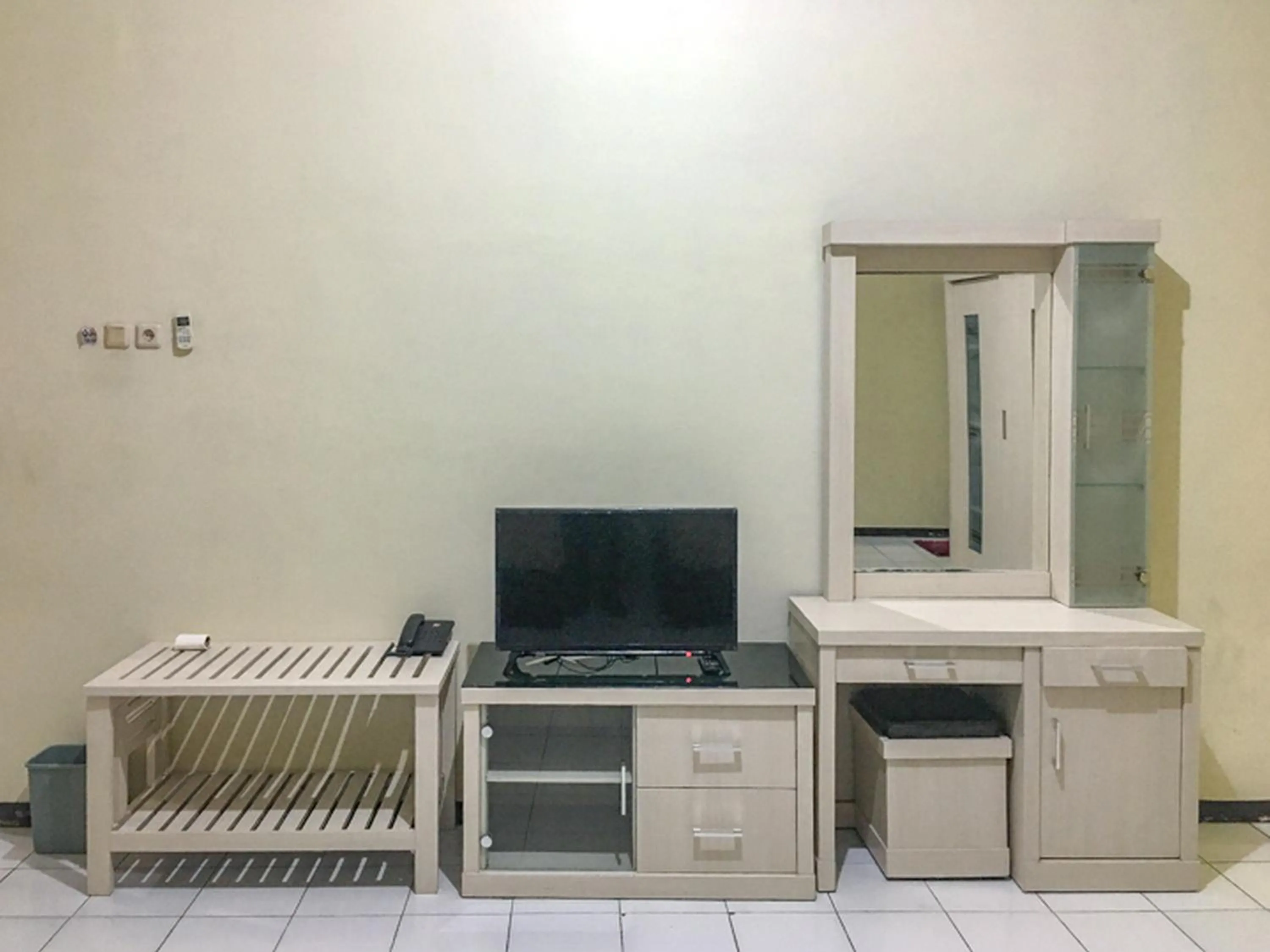 SMESA Edotel Syariah Surabaya Mitra RedDoorz