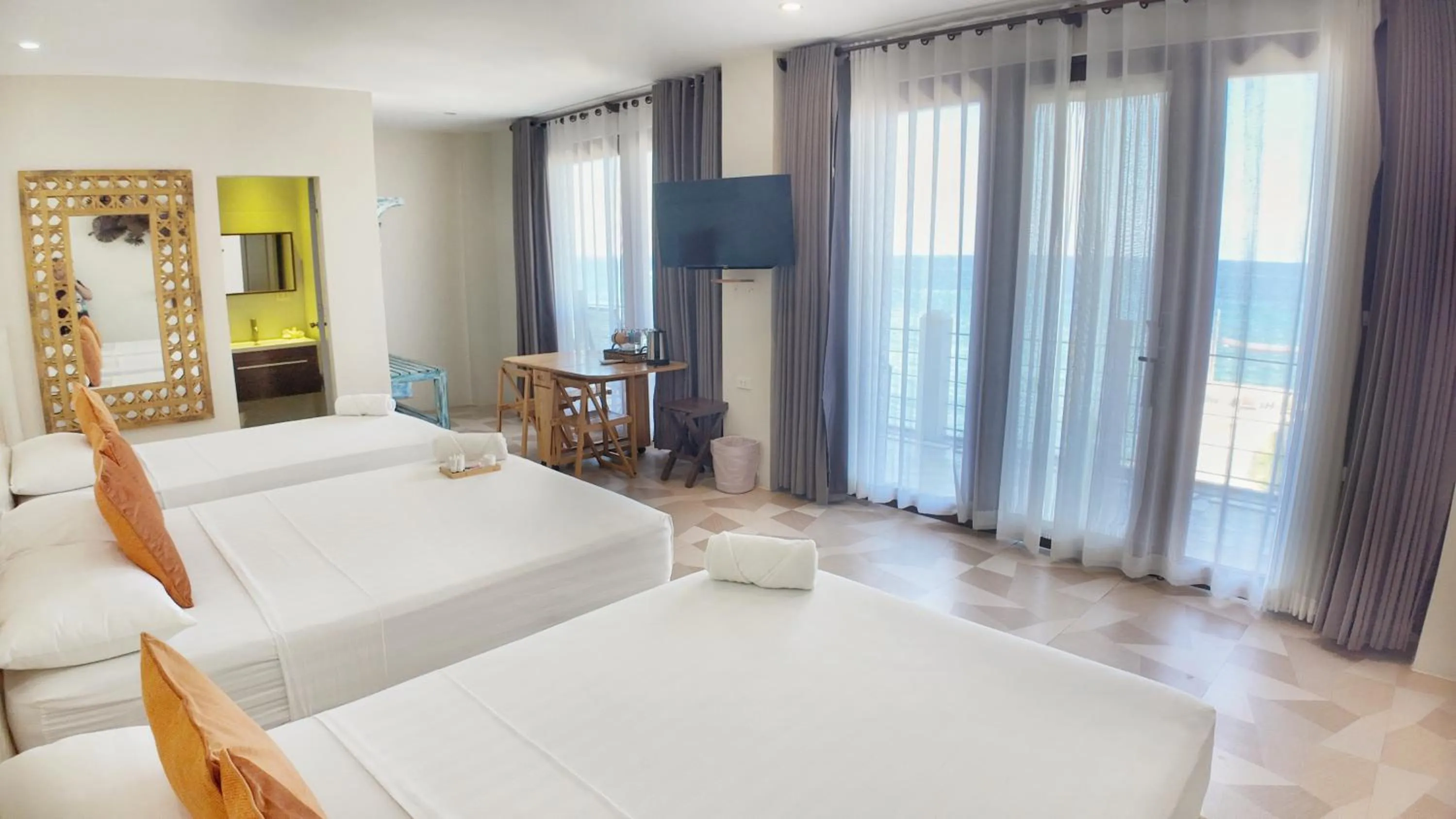 Bed in Oslob Whale Shark Resort