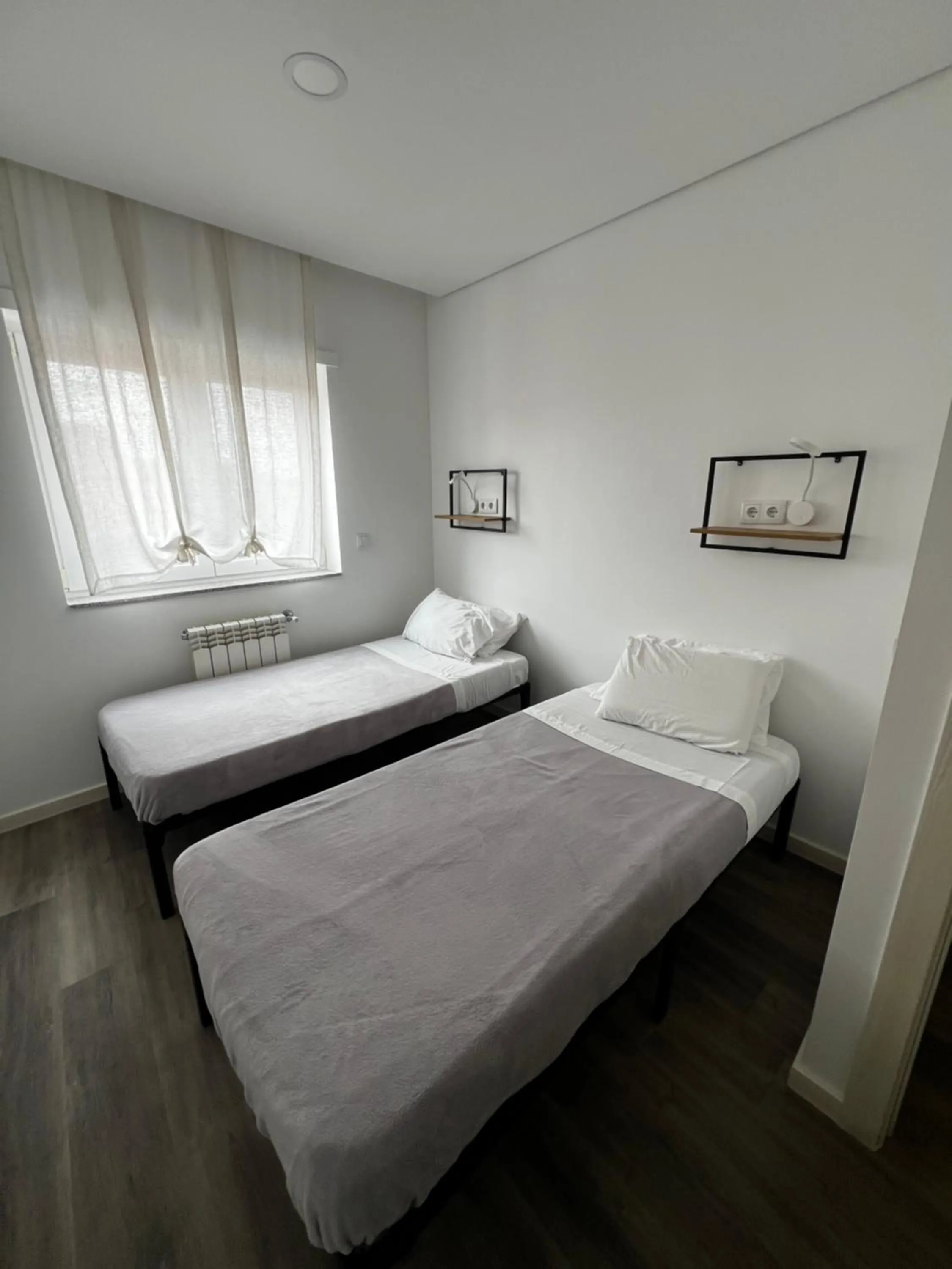 Twin Room with Shared Toilet in The Spot Ofir