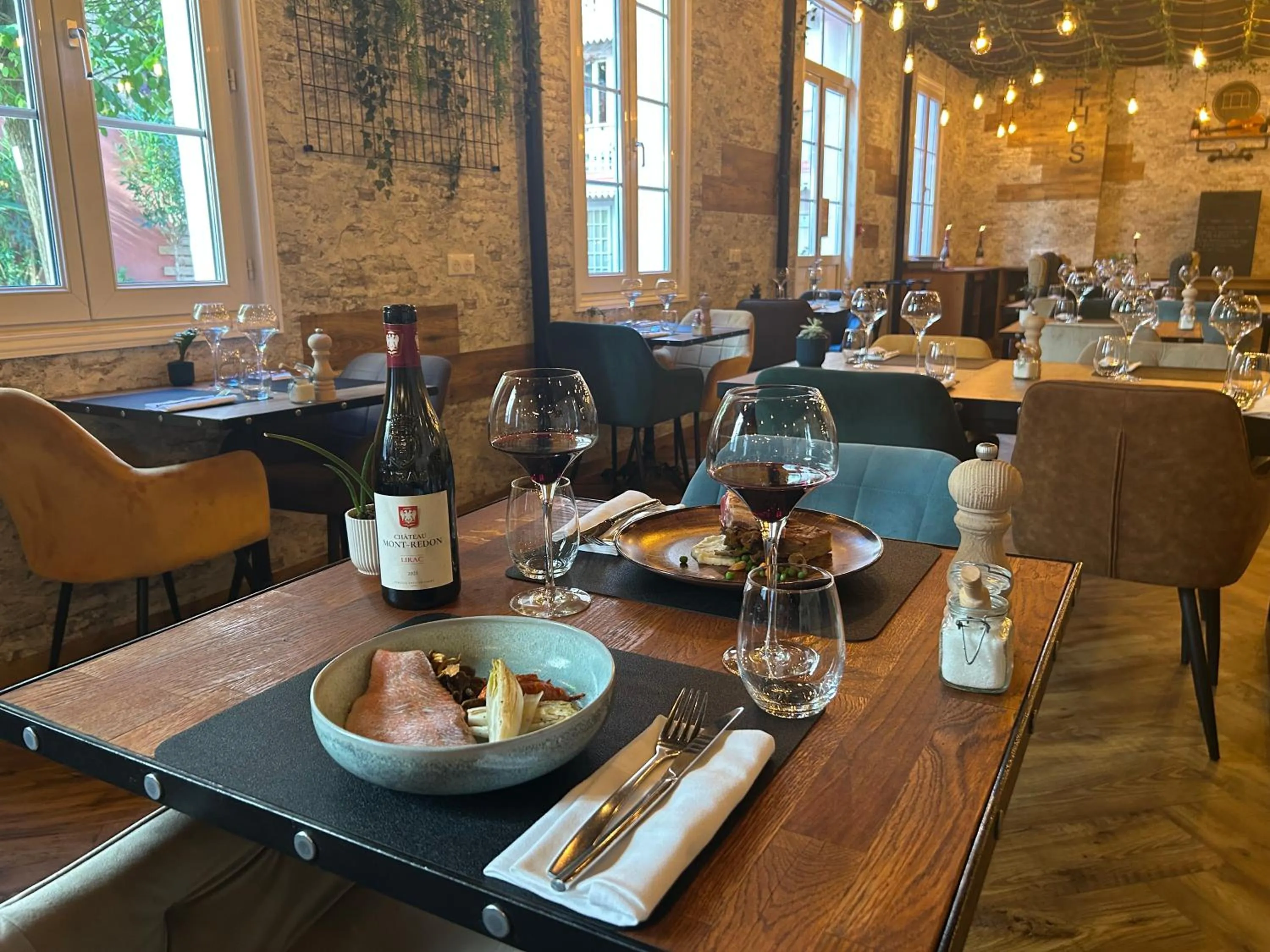 Restaurant/places to eat in Hôtel & Restaurant Le Patio VICHY