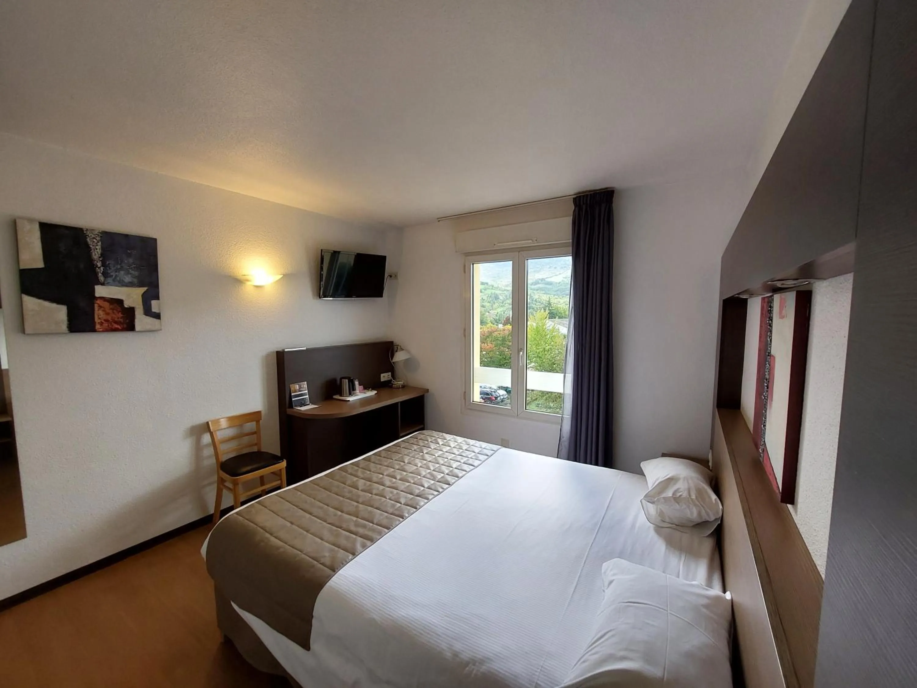 Mountain view, Bed in Cévenol Hôtel