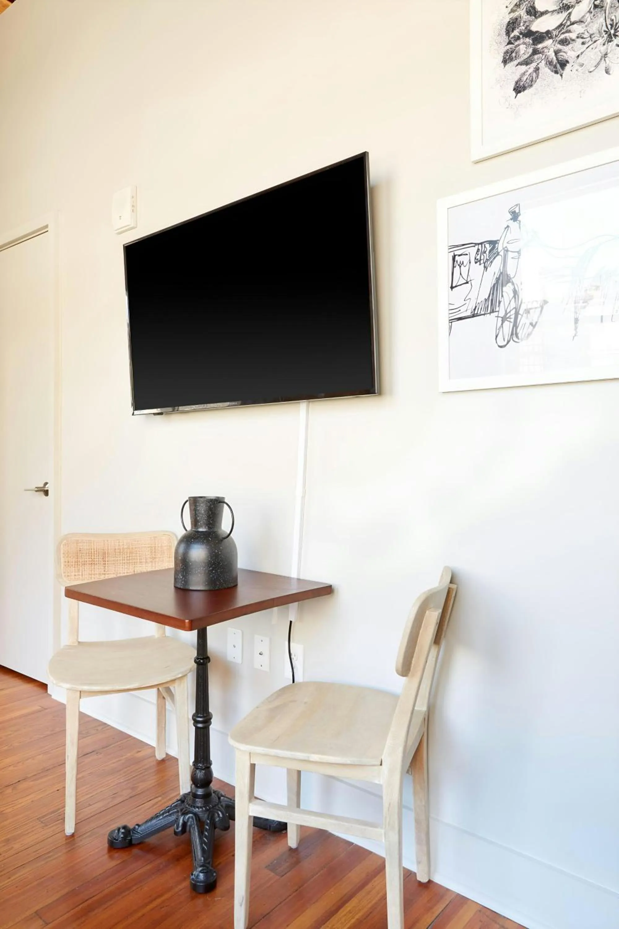 Bedroom in Sonder by Marriott Bonvoy The Drayton Apartments Historic District