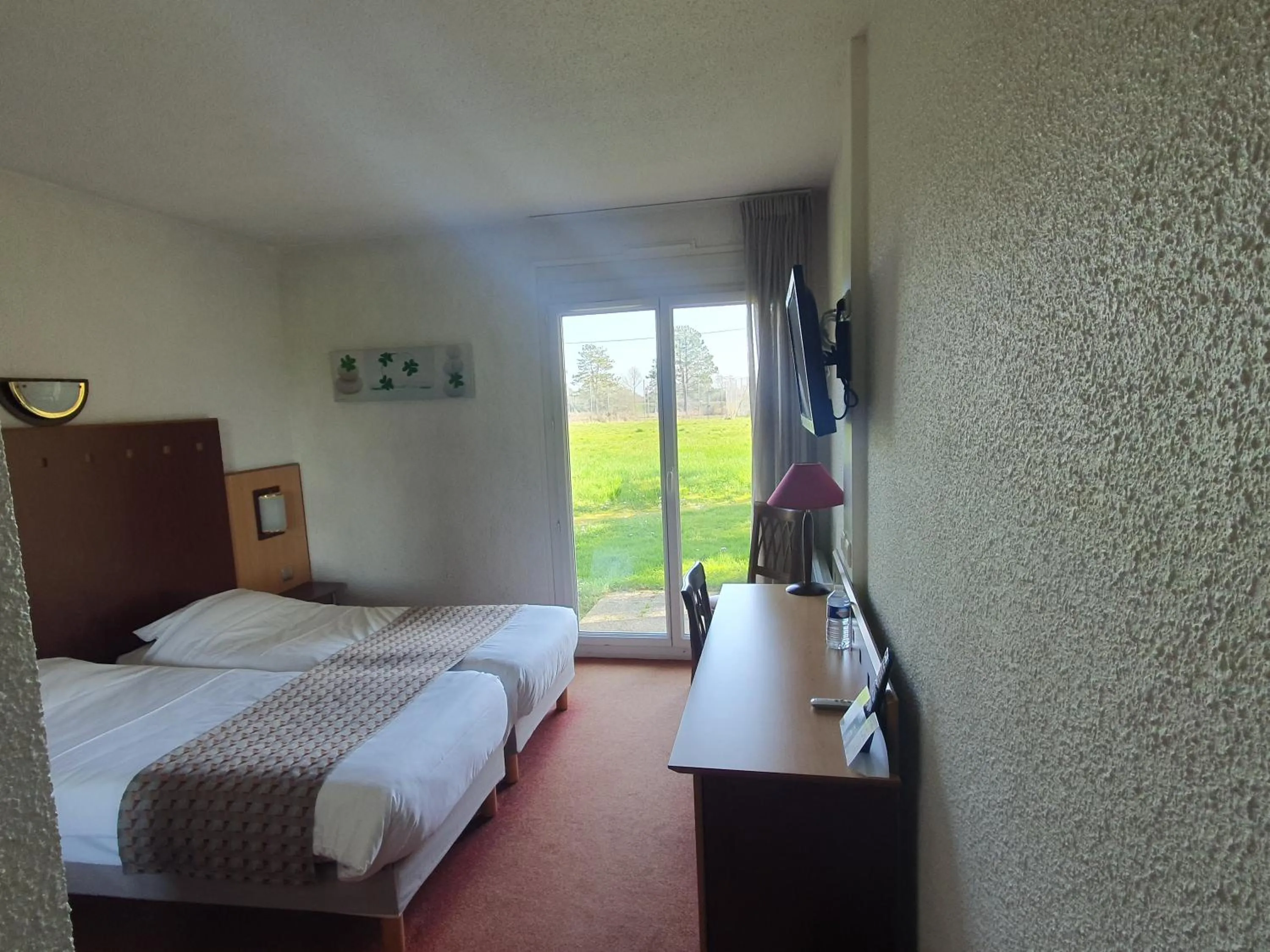 Bedroom, Bed in Logis Hotel De La Loire - Restaurant Les Bateliers