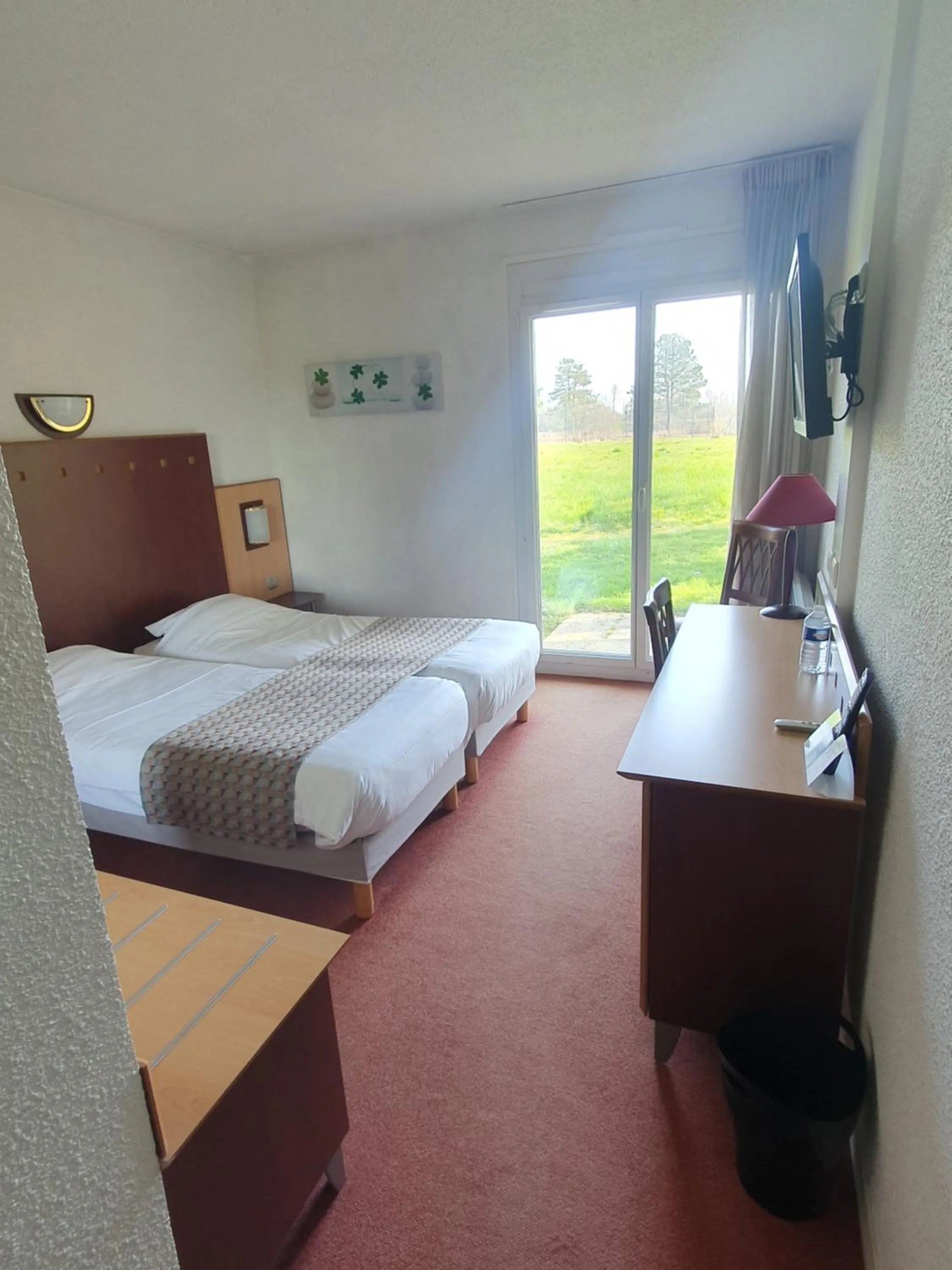 Bedroom, Bed in Logis Hotel De La Loire - Restaurant Les Bateliers