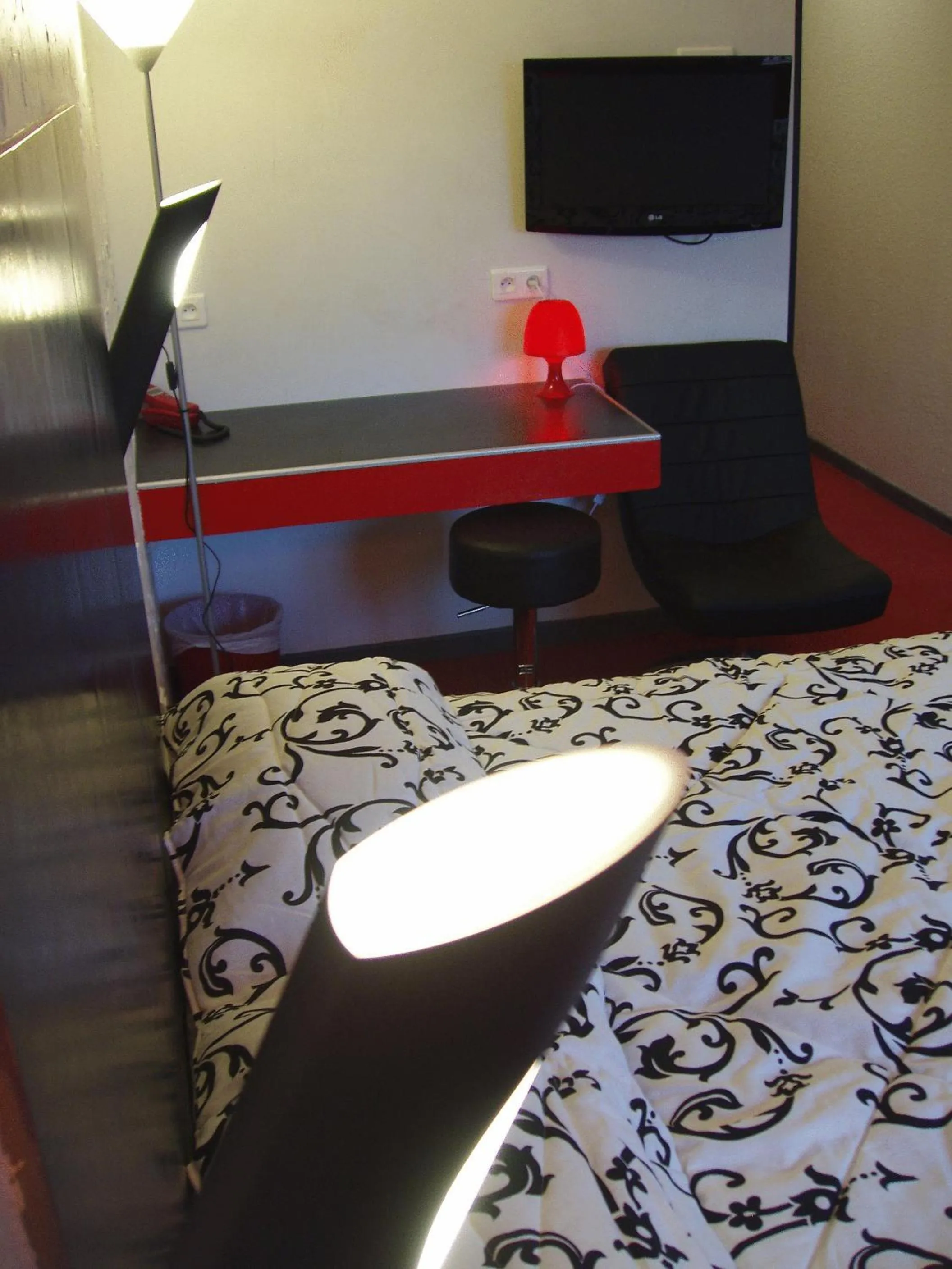 Photo of the whole room, TV/Entertainment Center in Relais 500 De Vienne