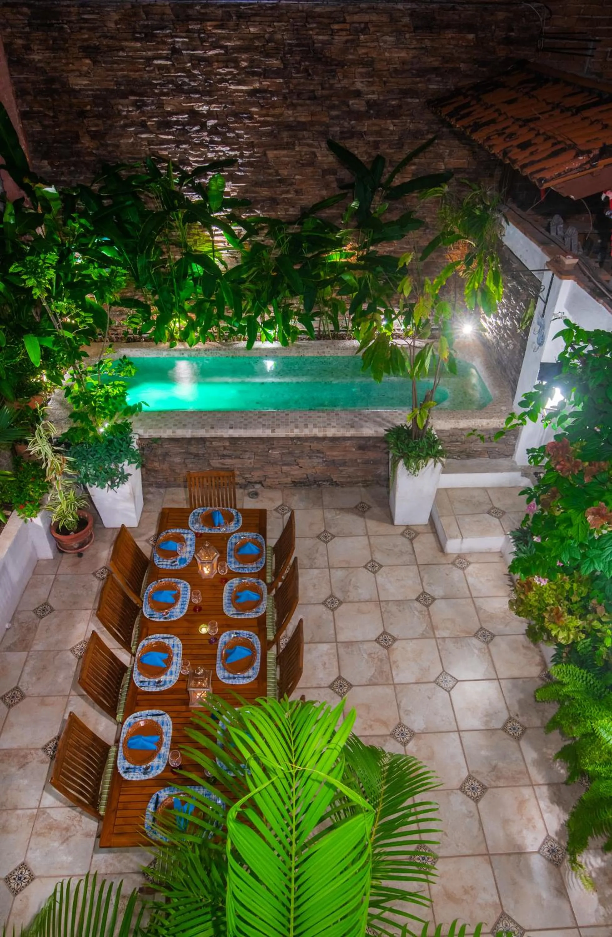 Casa Romance Escondido