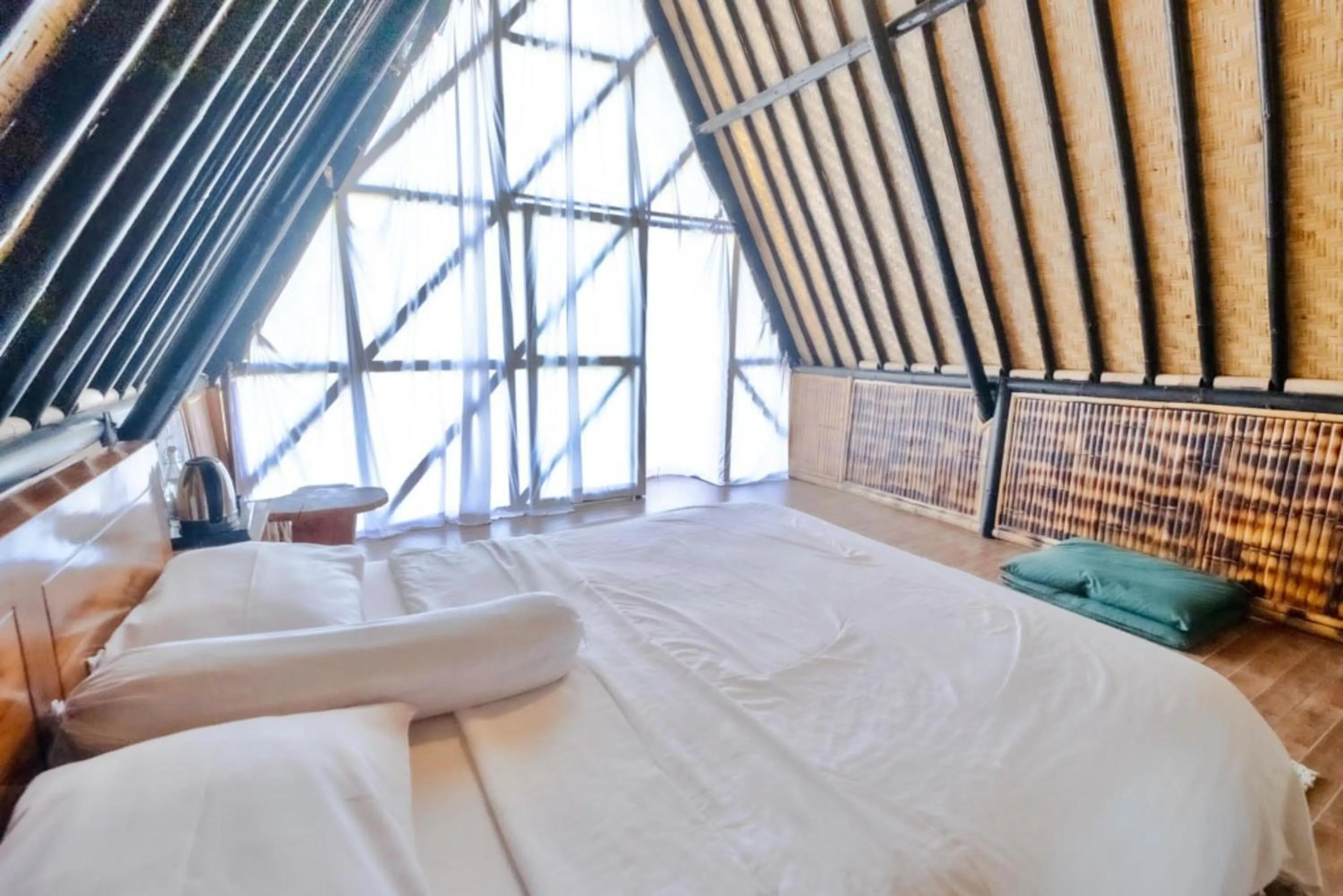 Bed in Bamboo Mount Batur and Hot Spring