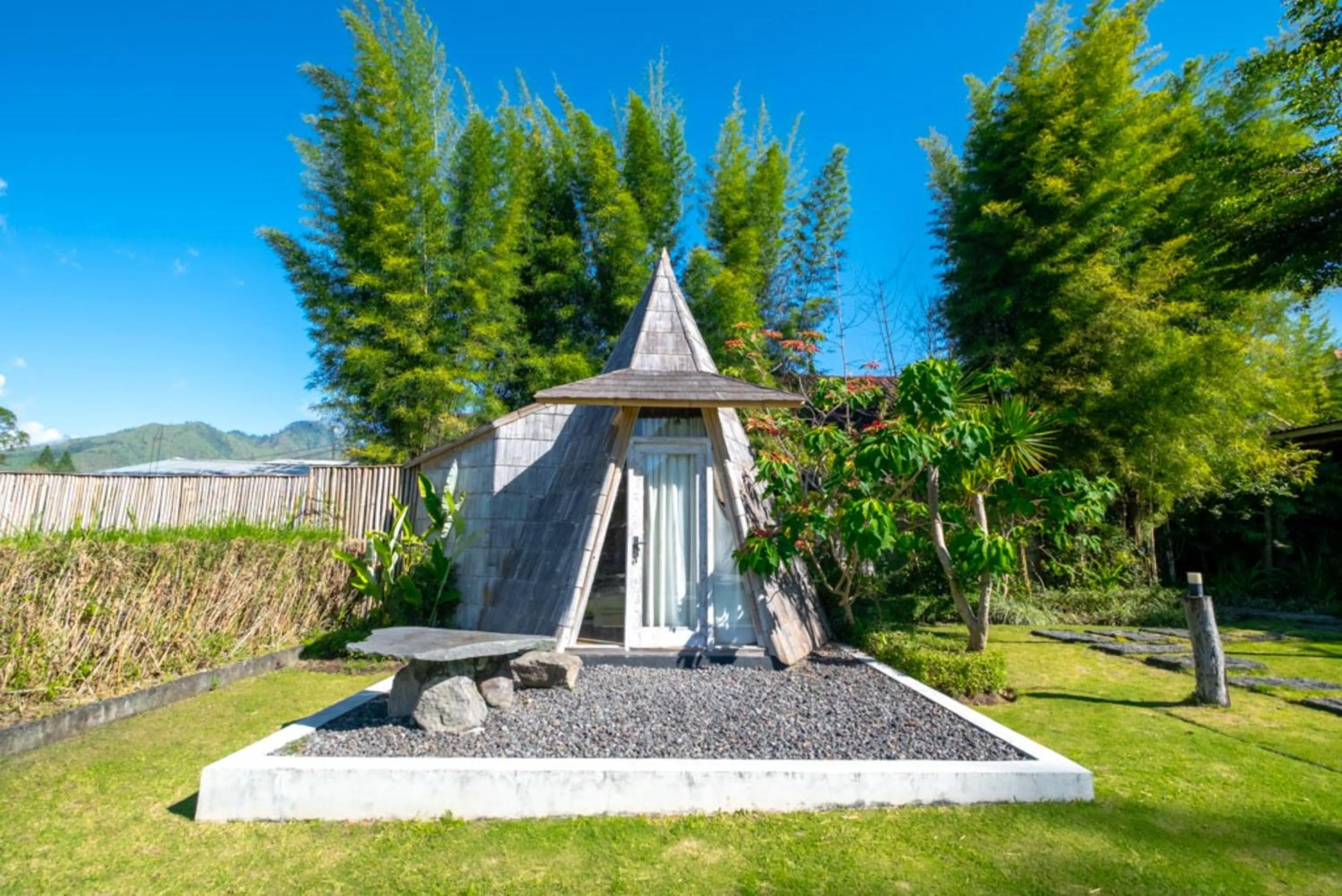 Garden in Bamboo Mount Batur and Hot Spring