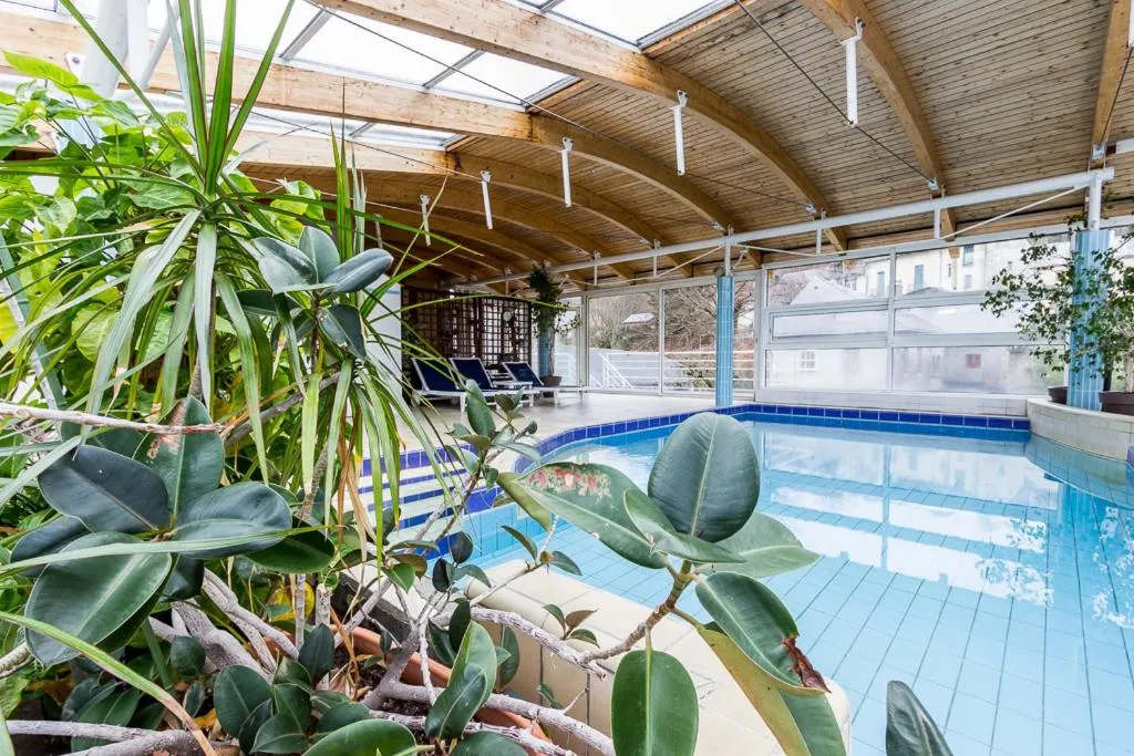 Spa and wellness centre/facilities in Logis Hôtel Regina