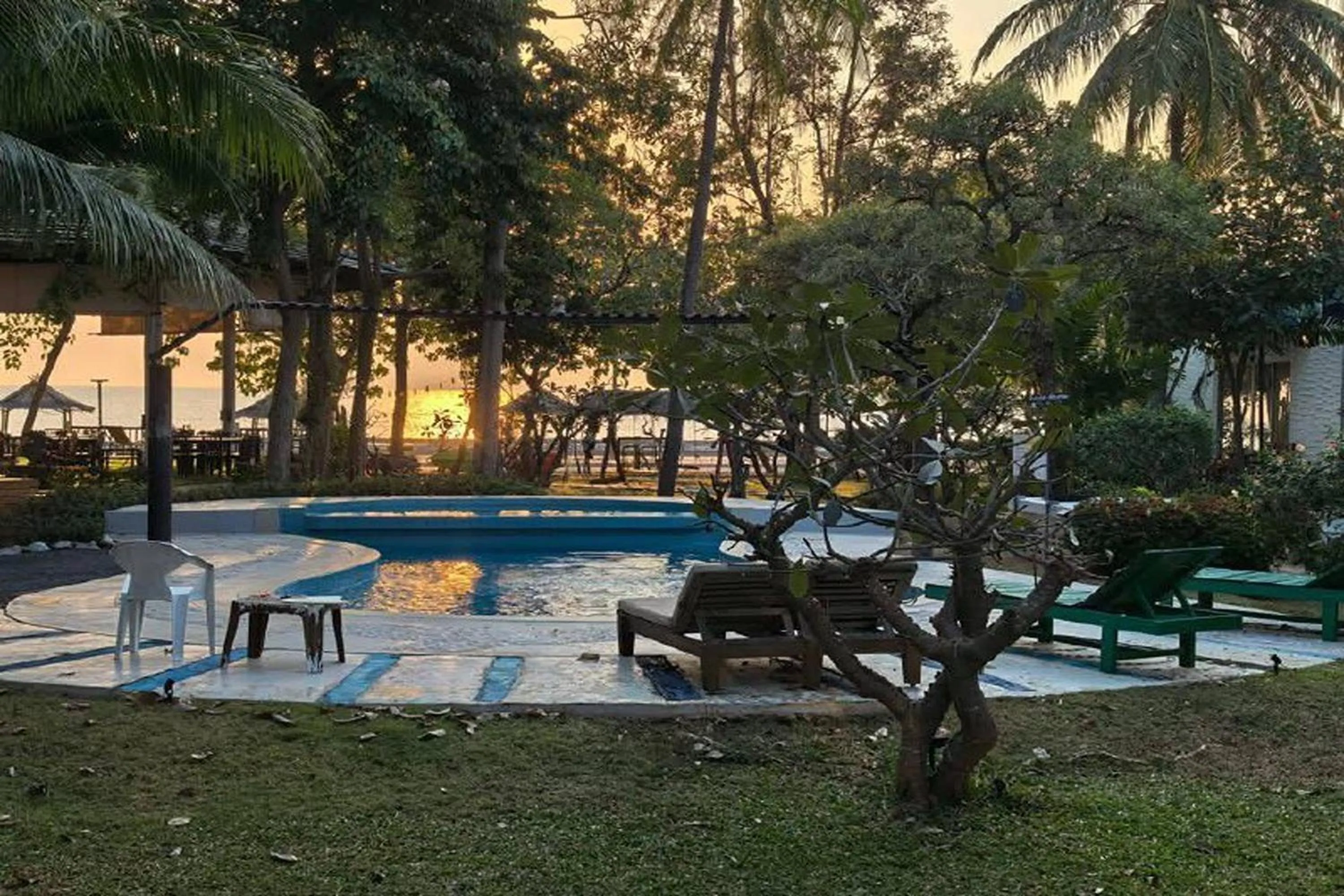 Swimming pool in Kalamona Seaview