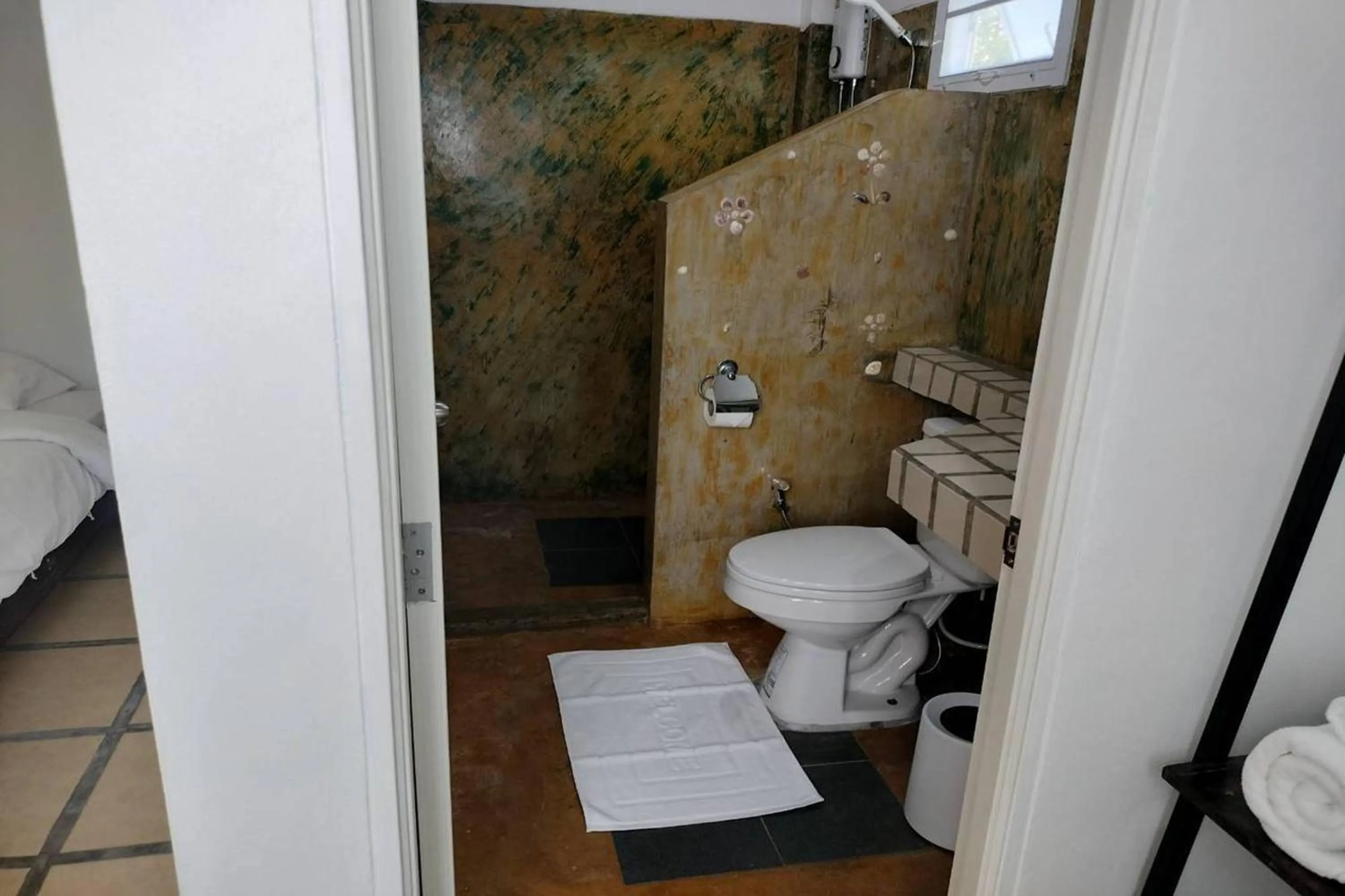 Shower in Kalamona Seaview