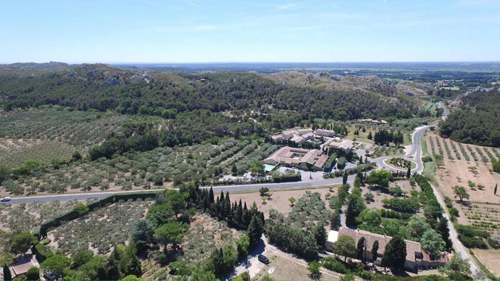Bird's eye view in Logis Hôtel Fabian des Baux