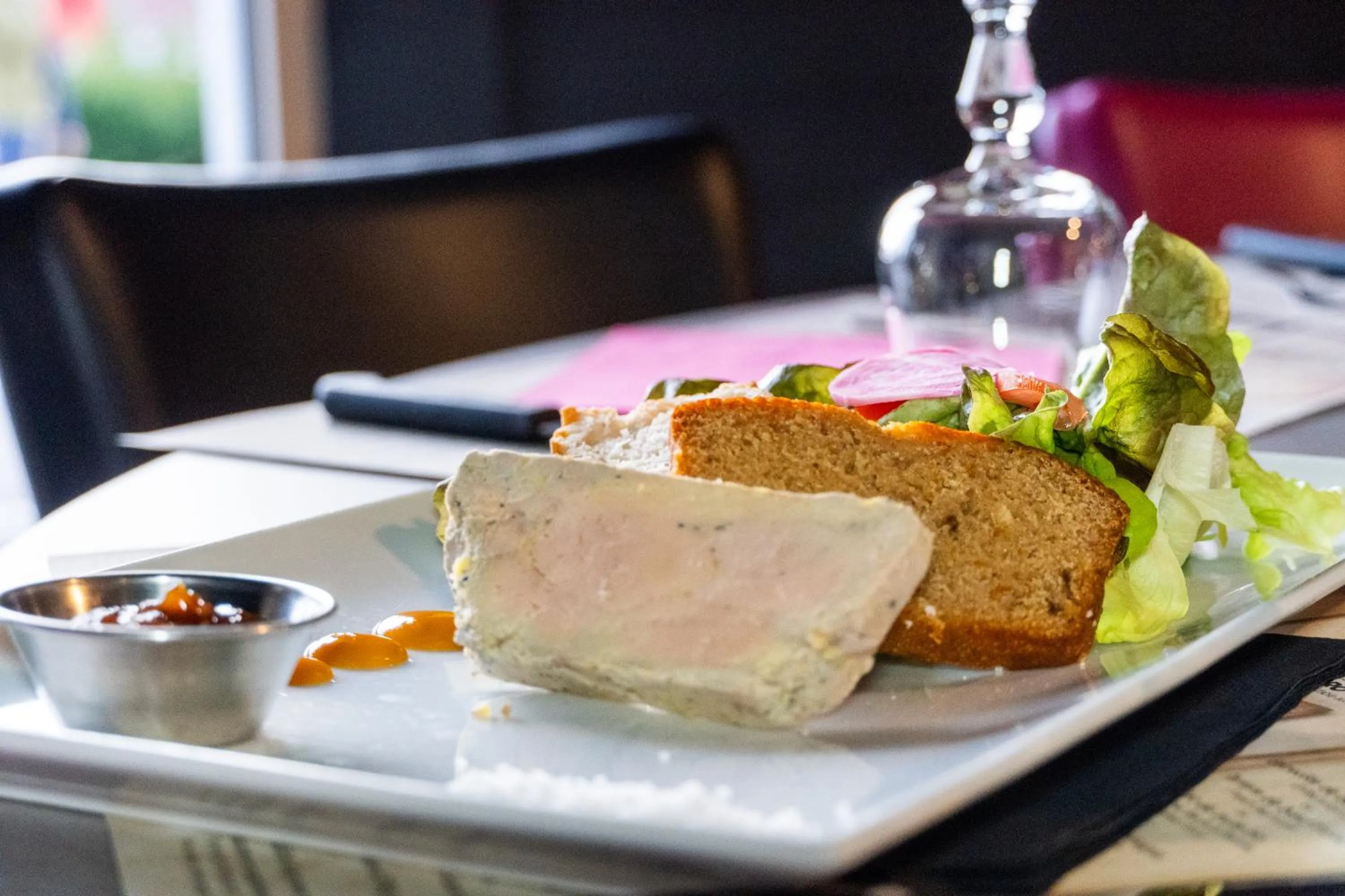 Restaurant/places to eat in Cit'Hotel Restaurant du Bowling de Millau