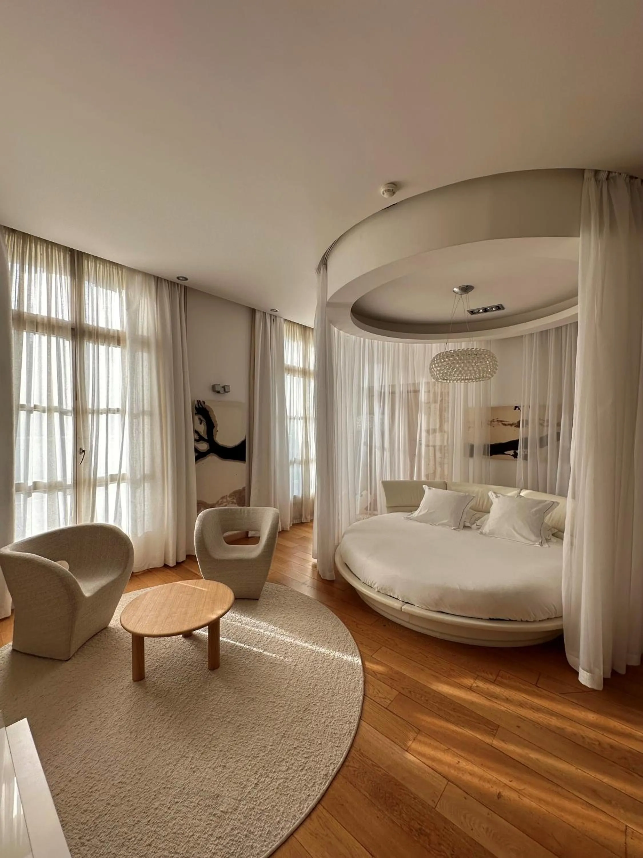 Bedroom, Bed in Domaine de Verchant & Spa - Relais & Châteaux