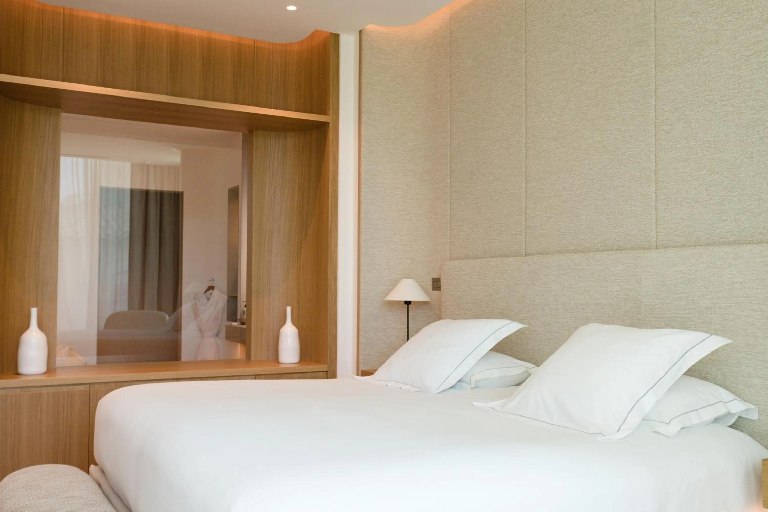 Bed in Domaine de Verchant & Spa - Relais & Châteaux