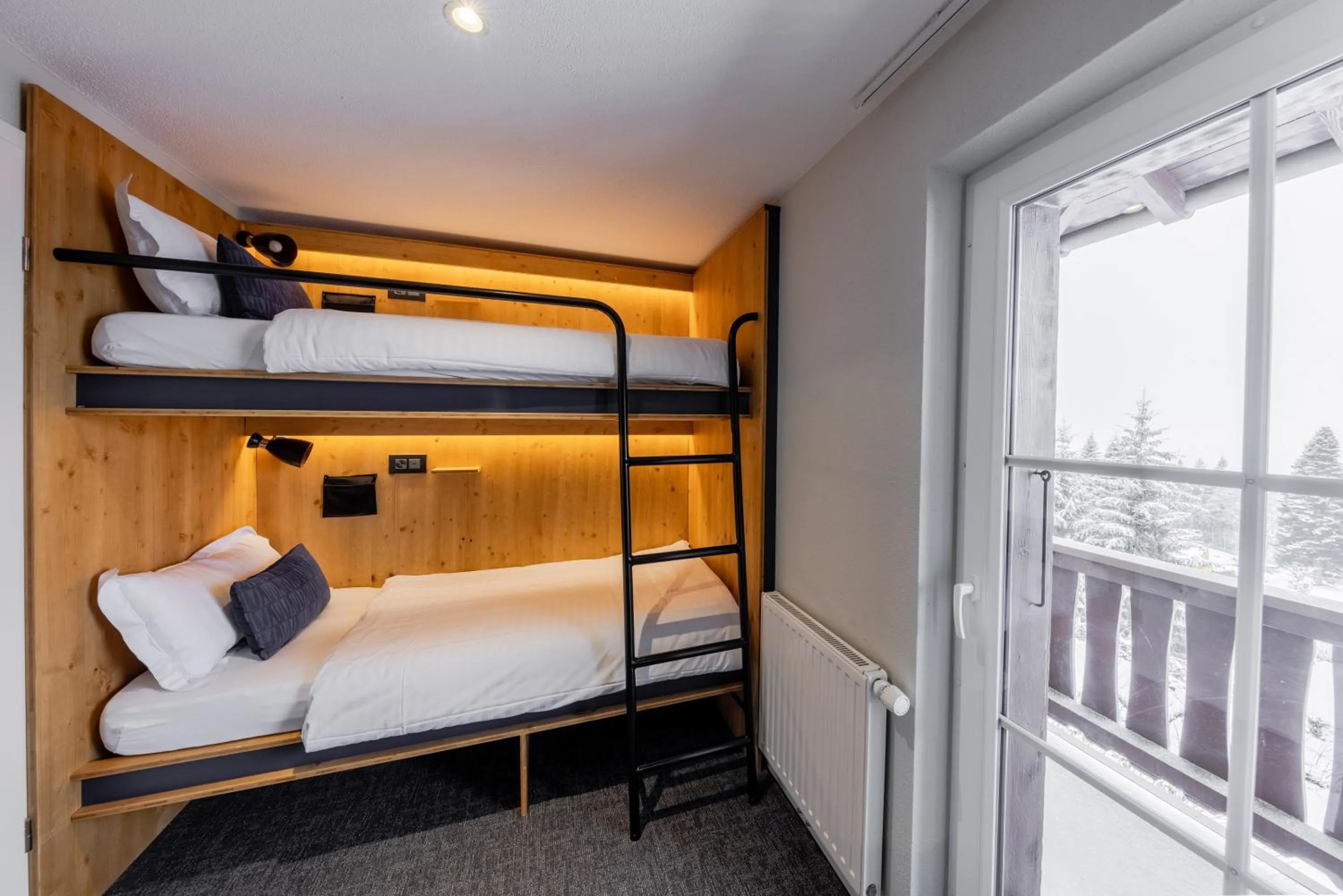 Balcony/Terrace, Bed in Villars Lodge