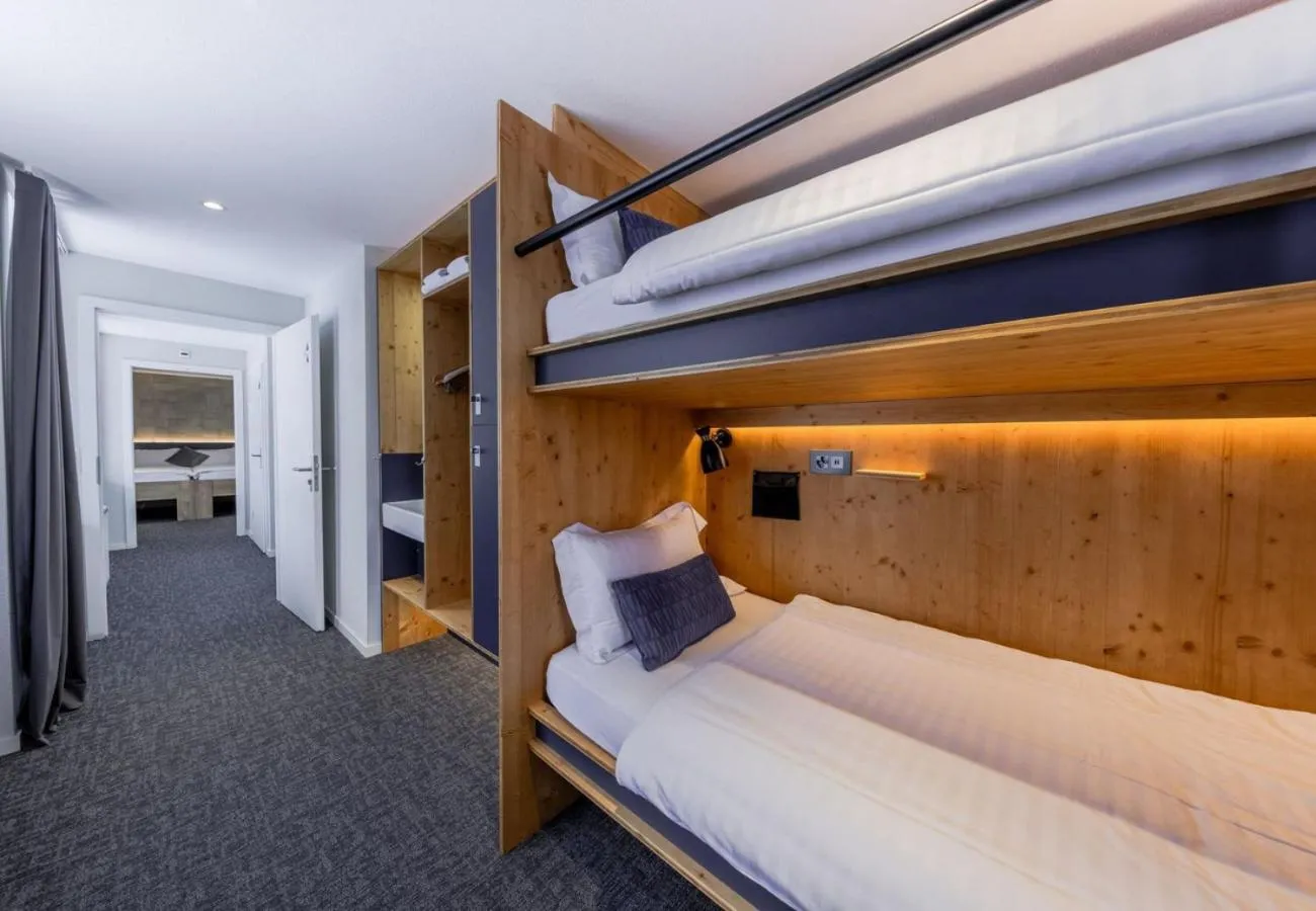 Bedroom, Bed in Villars Lodge