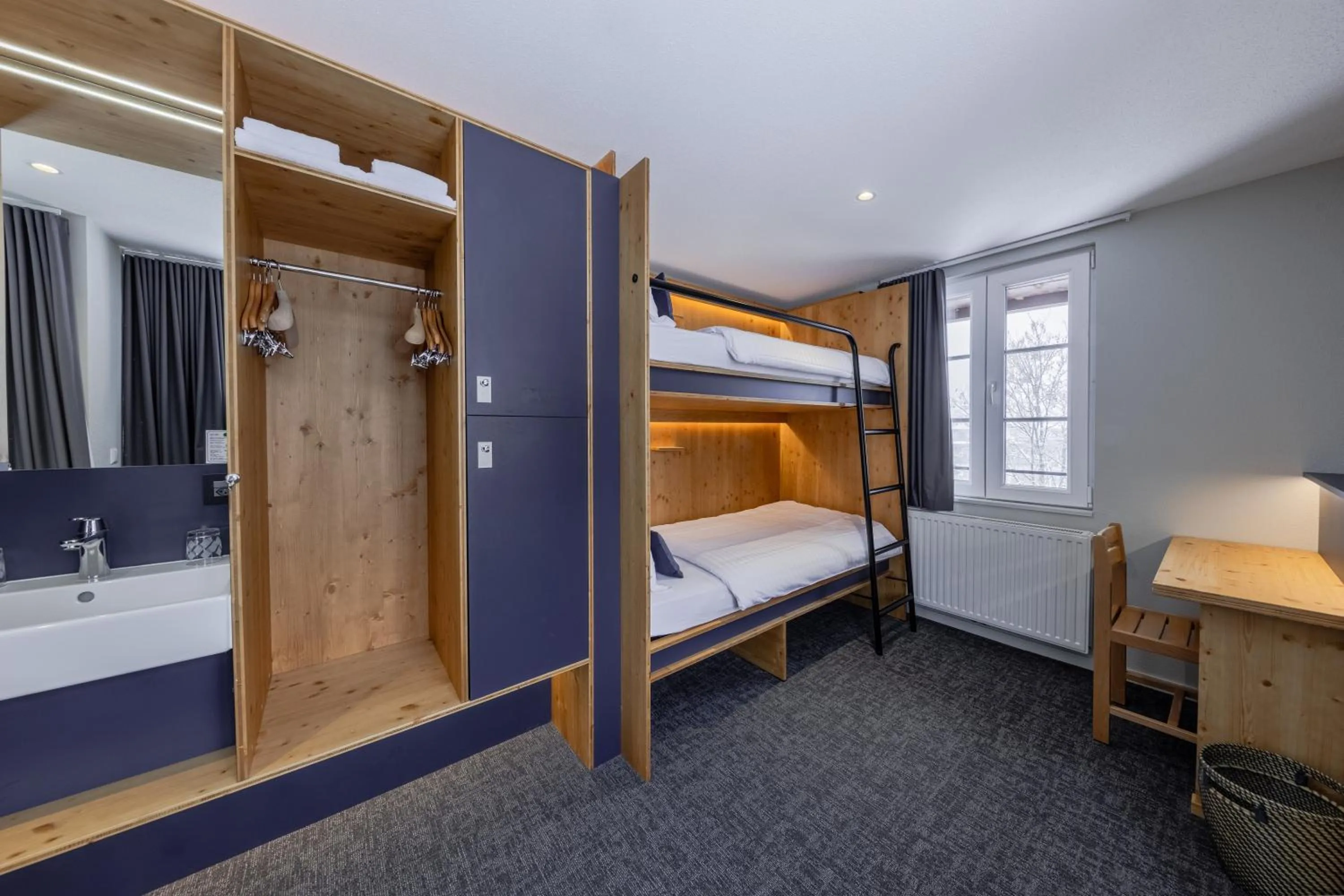 Seating area, Bed in Villars Lodge