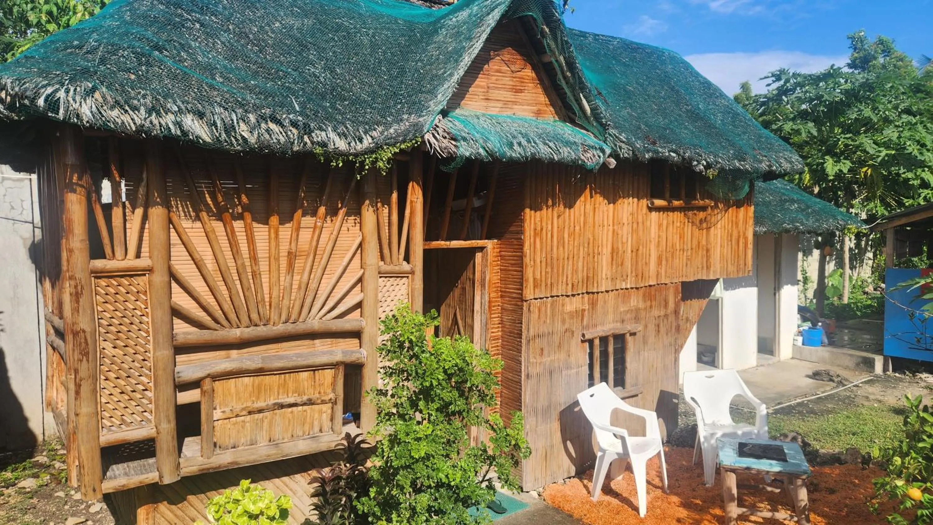 Nirvana Bamboo & Dive resort