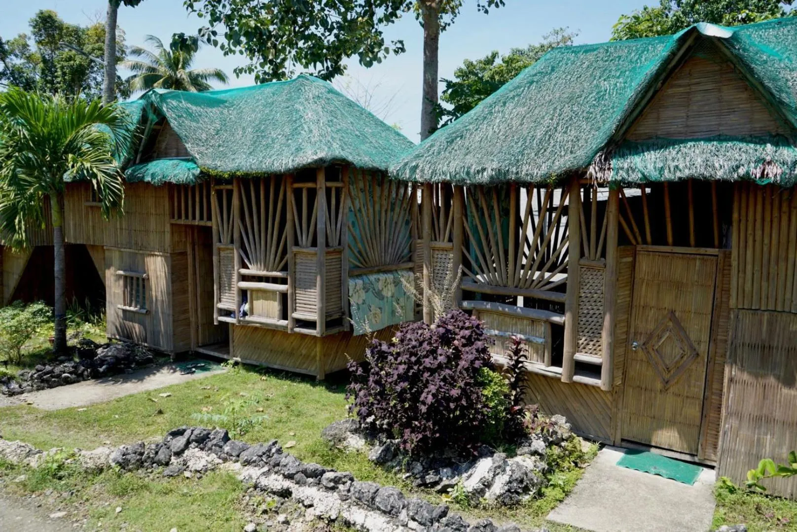 Nirvana Bamboo & Dive resort