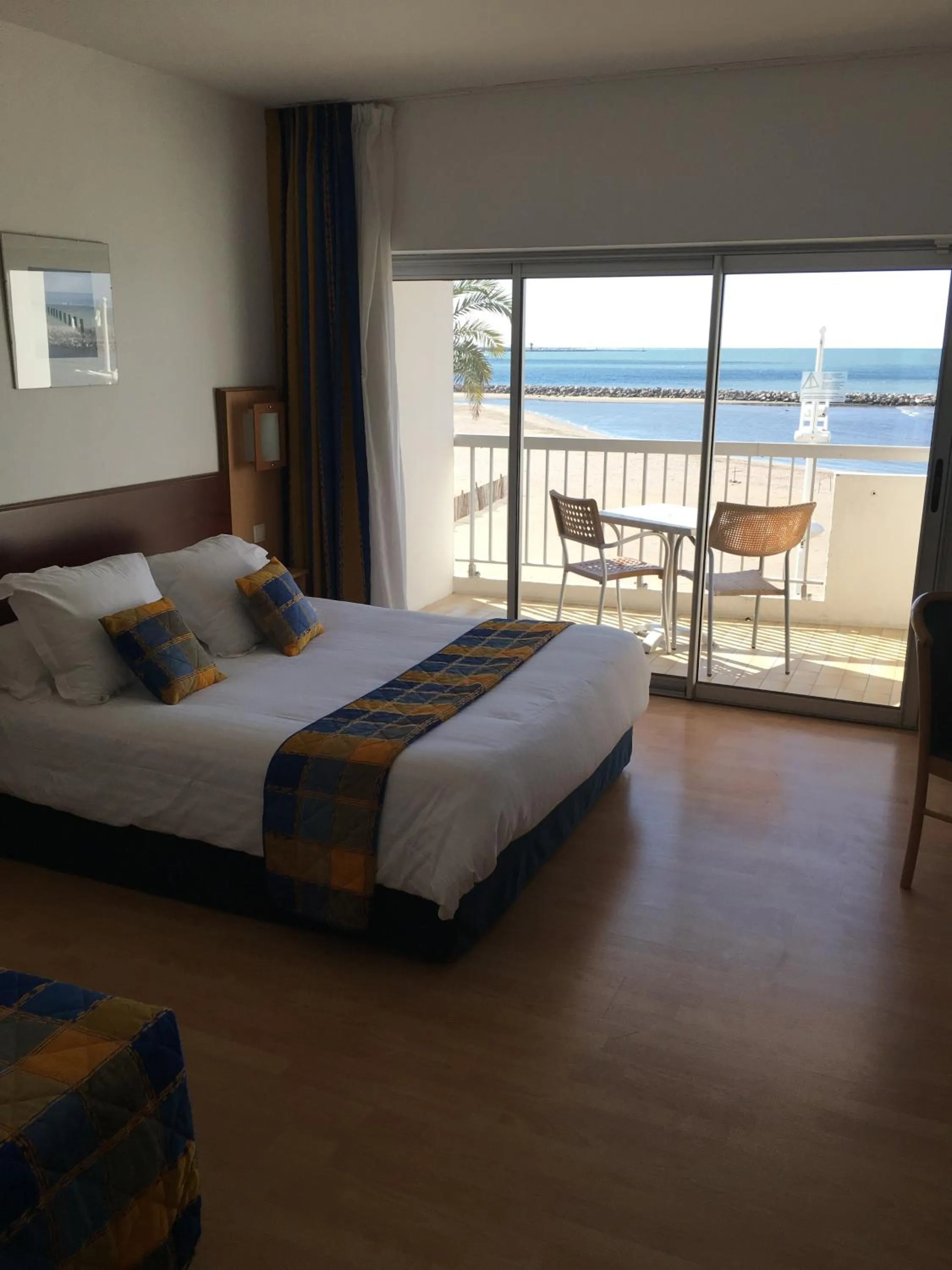 Day, Bed in Hôtel Restaurant Splendid Camargue