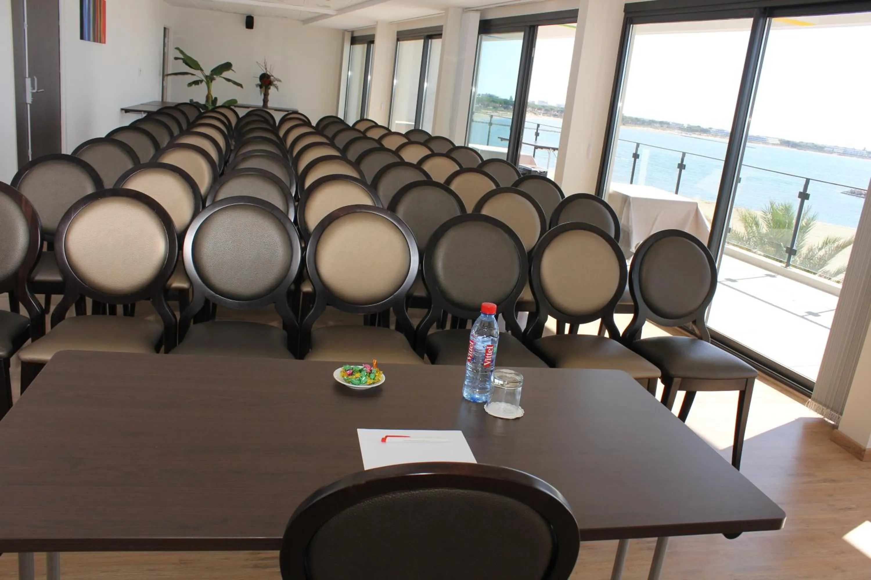 Business facilities in Hôtel Restaurant Splendid Camargue