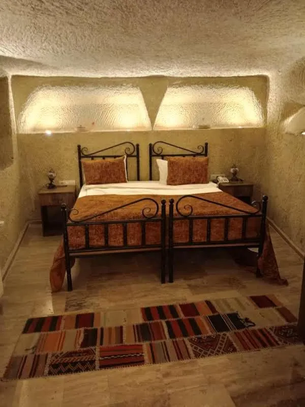 Bedroom in Heritage Cave Suites