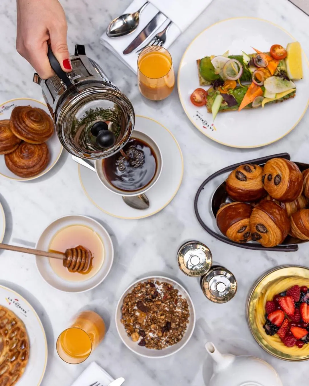 Breakfast in Hôtel Le Royal Monceau Raffles Paris