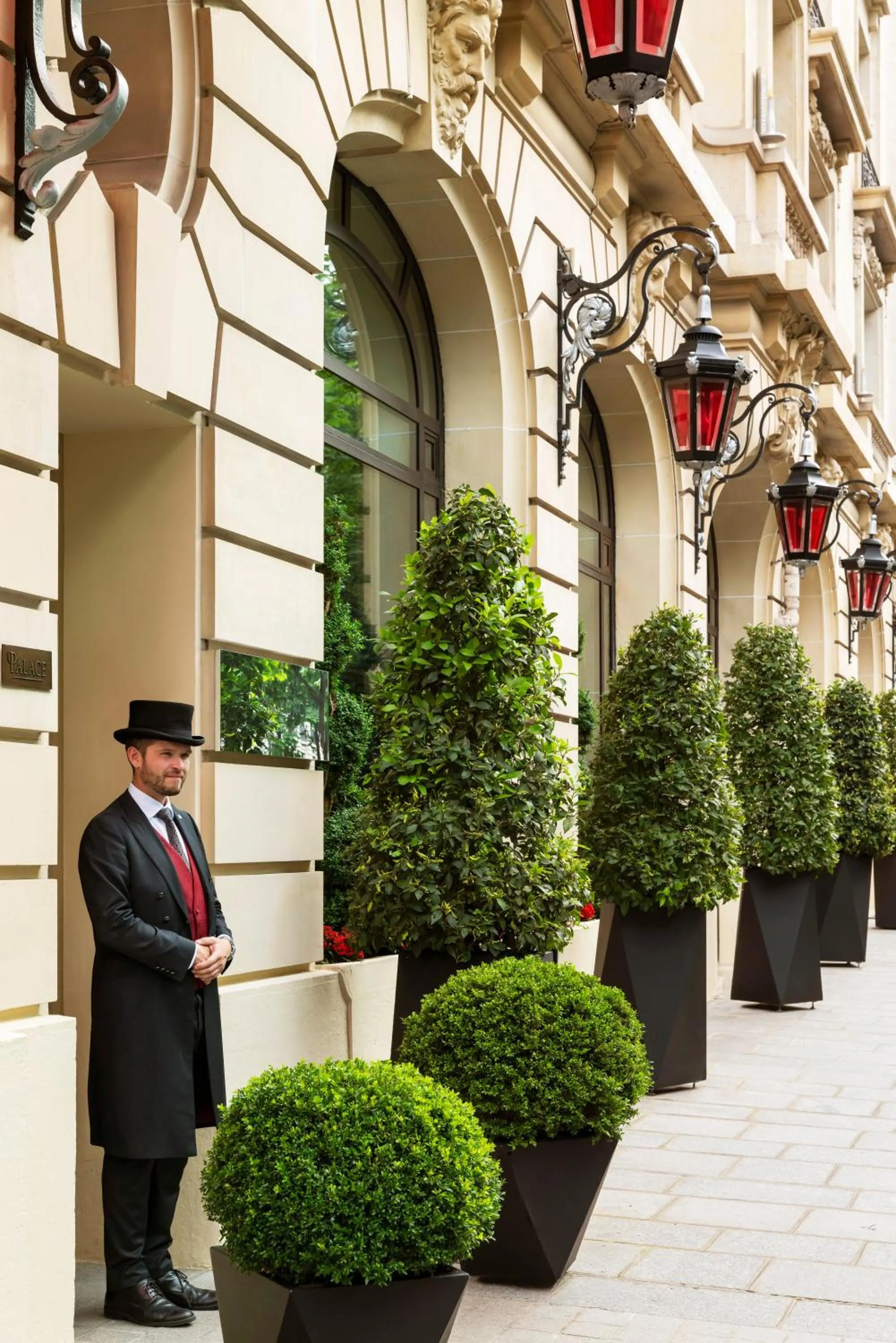 Facade/entrance in Hôtel Le Royal Monceau Raffles Paris