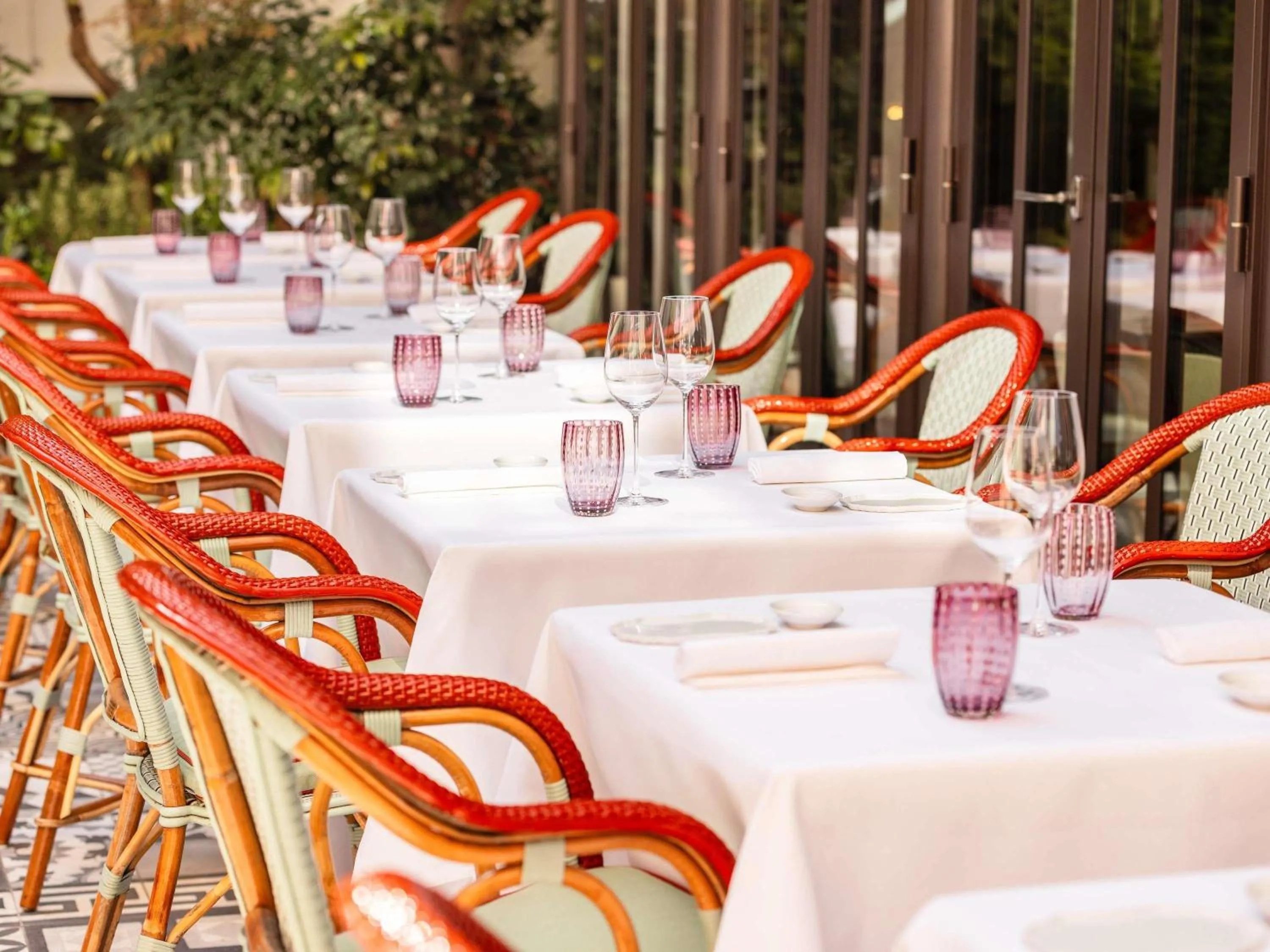 Restaurant/places to eat in Hôtel Le Royal Monceau Raffles Paris