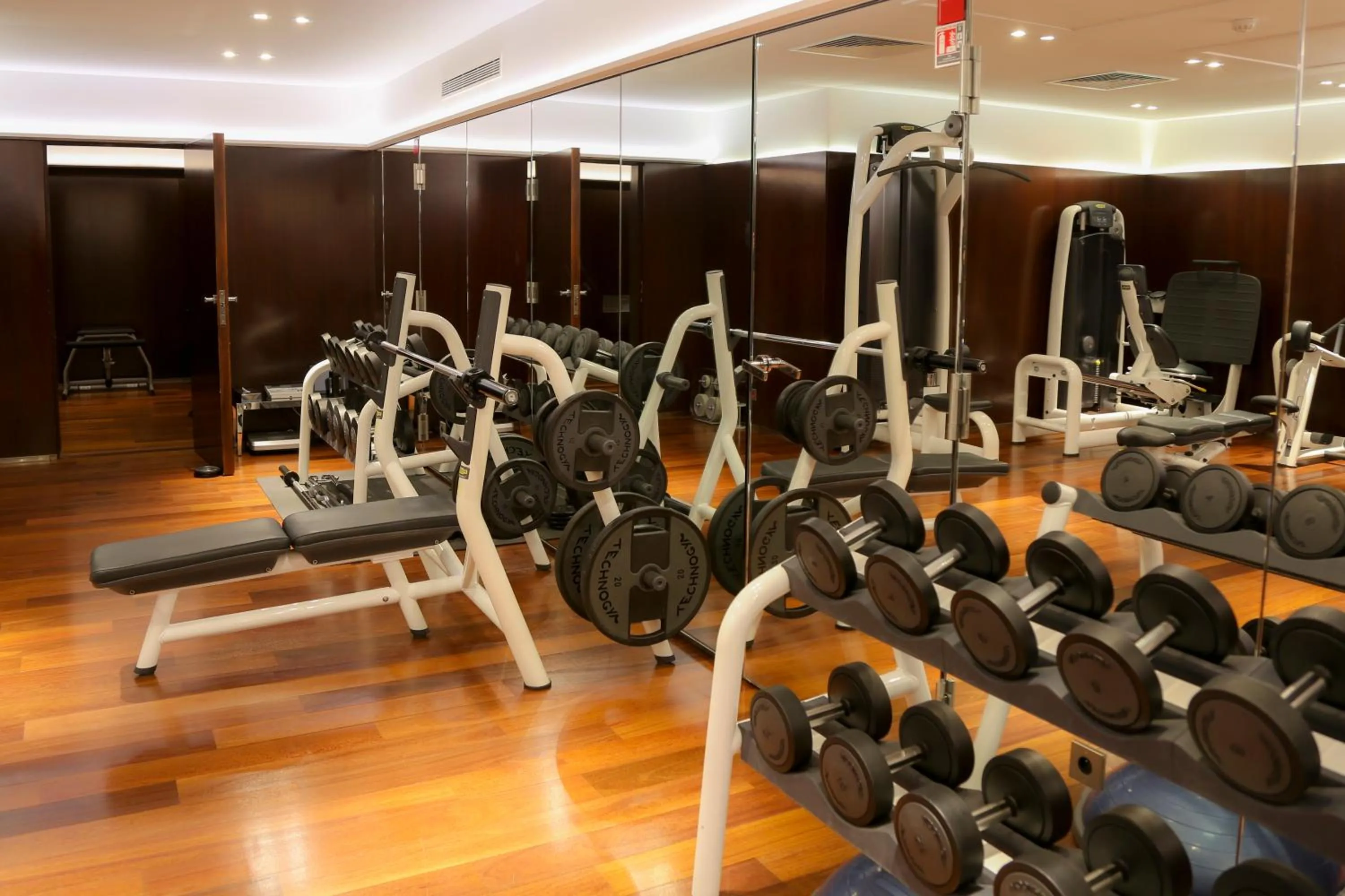 Fitness centre/facilities in Hôtel Le Royal Monceau Raffles Paris