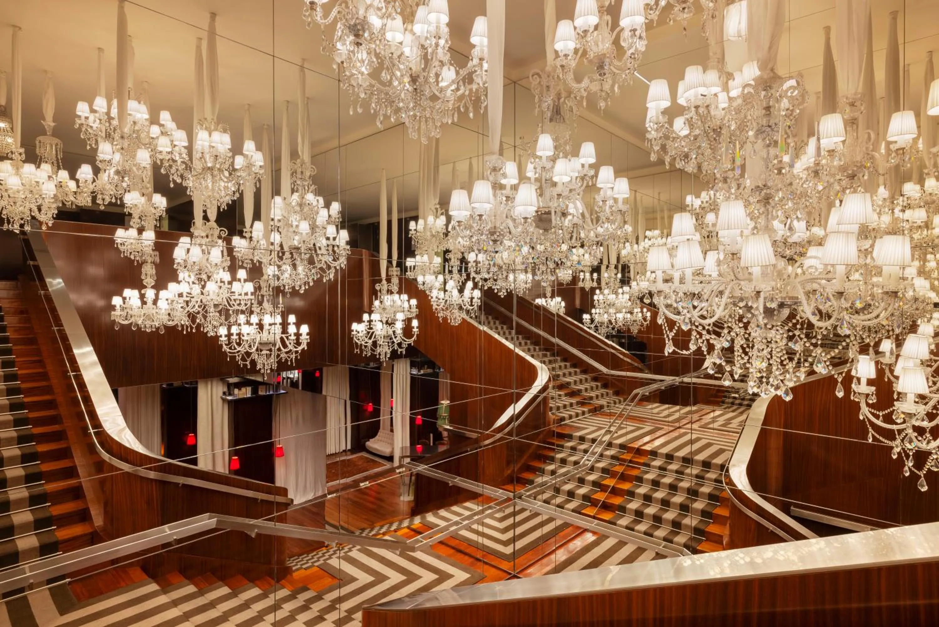 Area and facilities in Hôtel Le Royal Monceau Raffles Paris