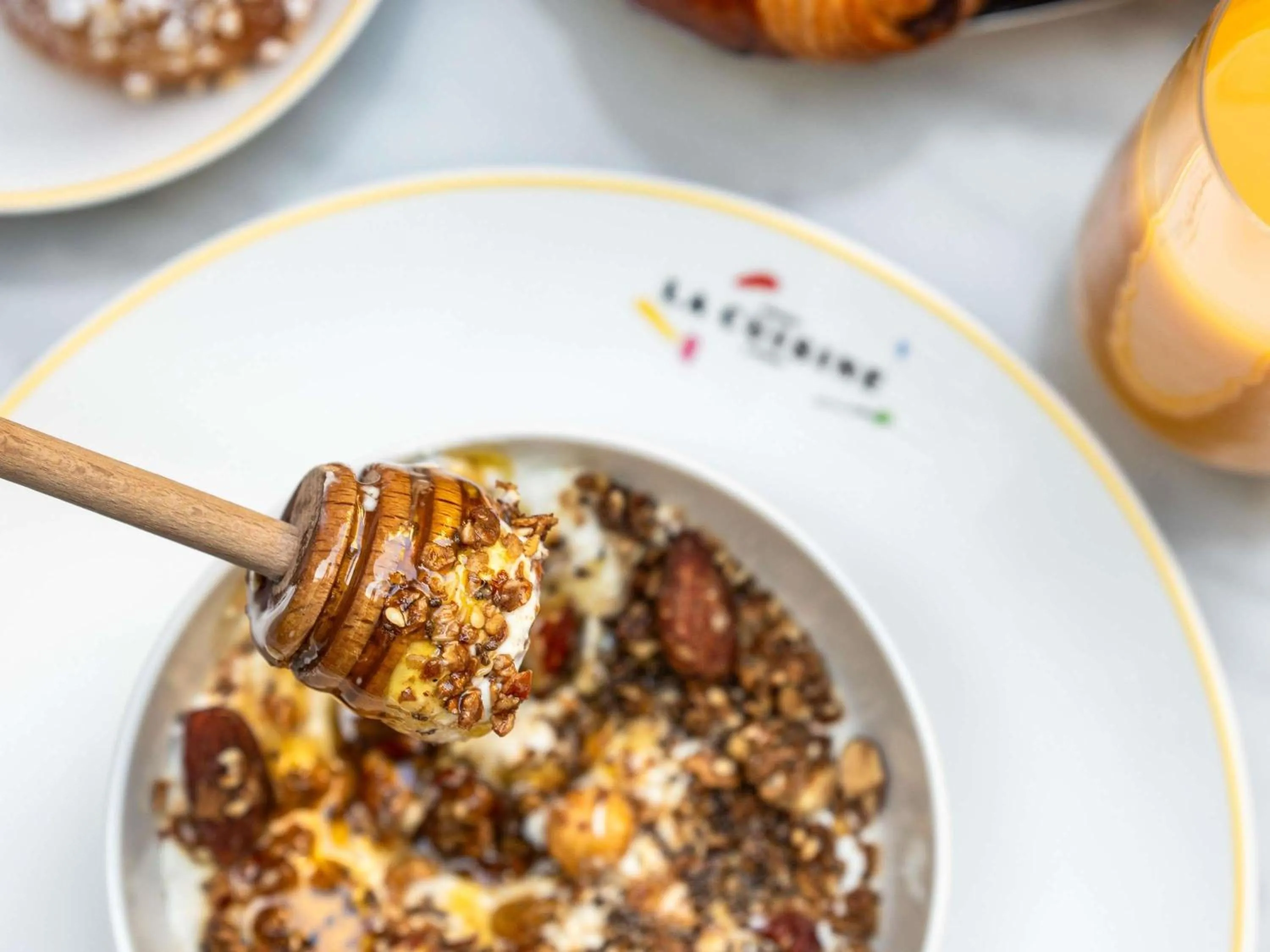 Restaurant/places to eat in Hôtel Le Royal Monceau Raffles Paris