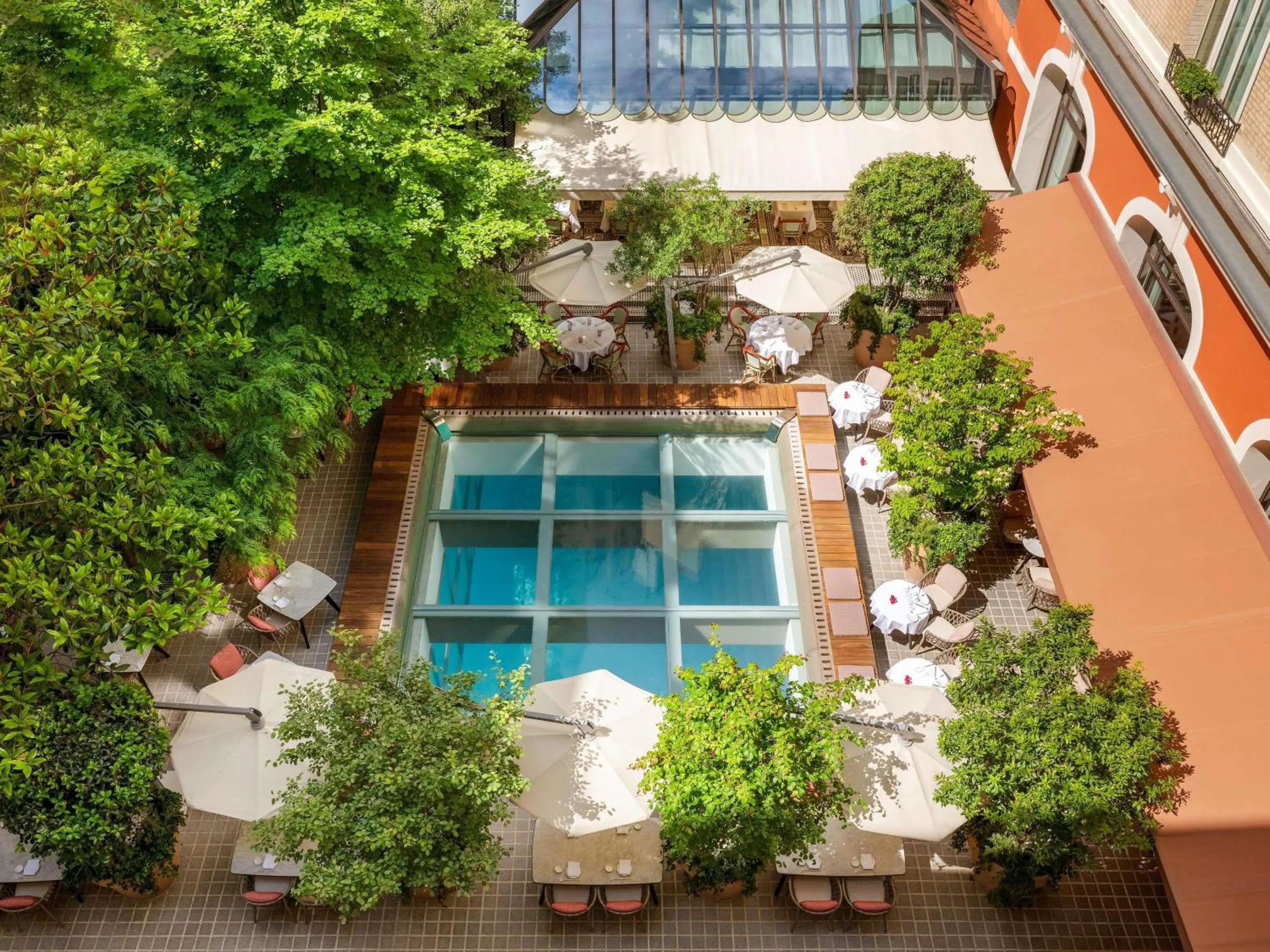 Property building in Hôtel Le Royal Monceau Raffles Paris