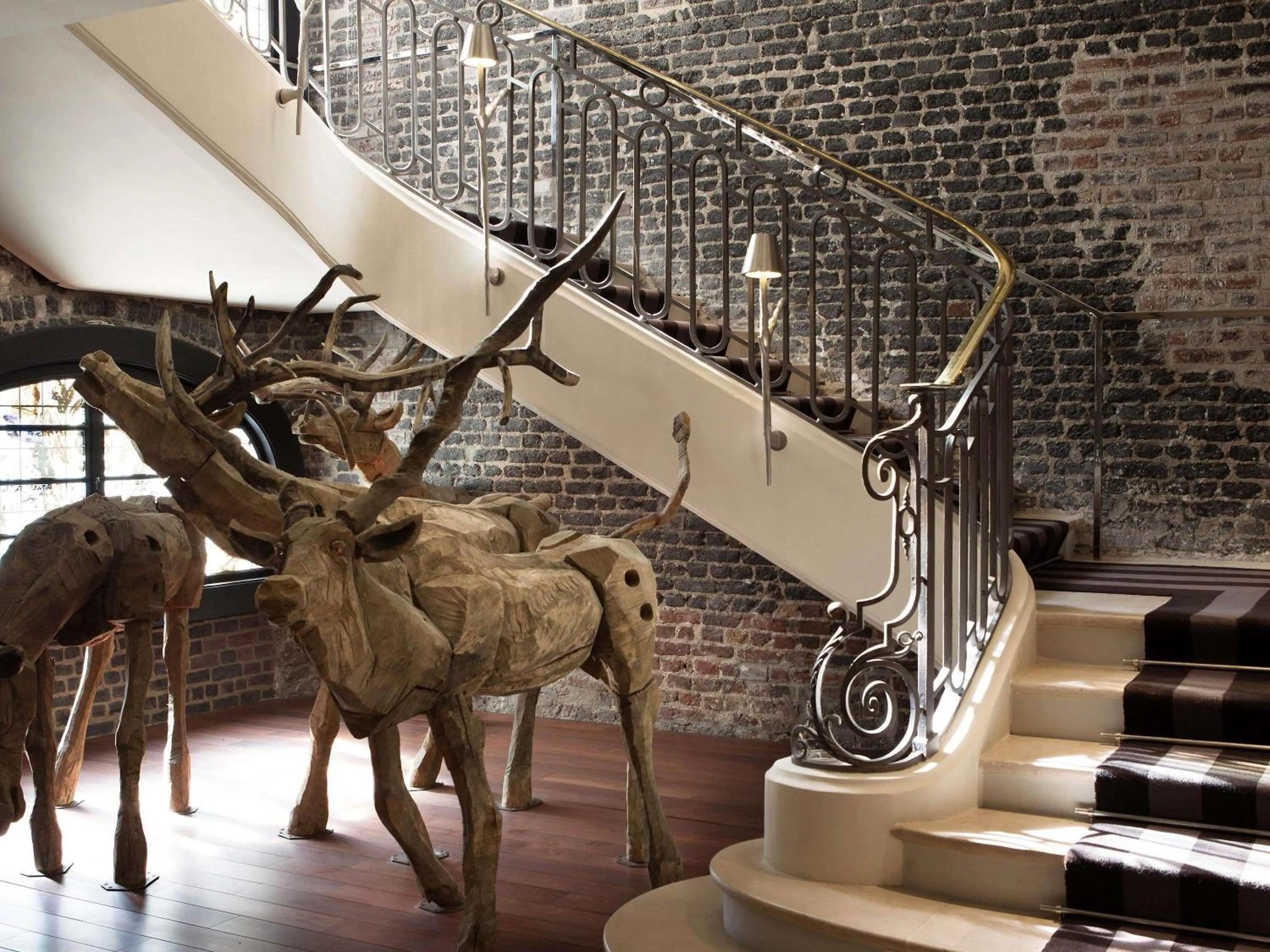 Property building in Hôtel Le Royal Monceau Raffles Paris