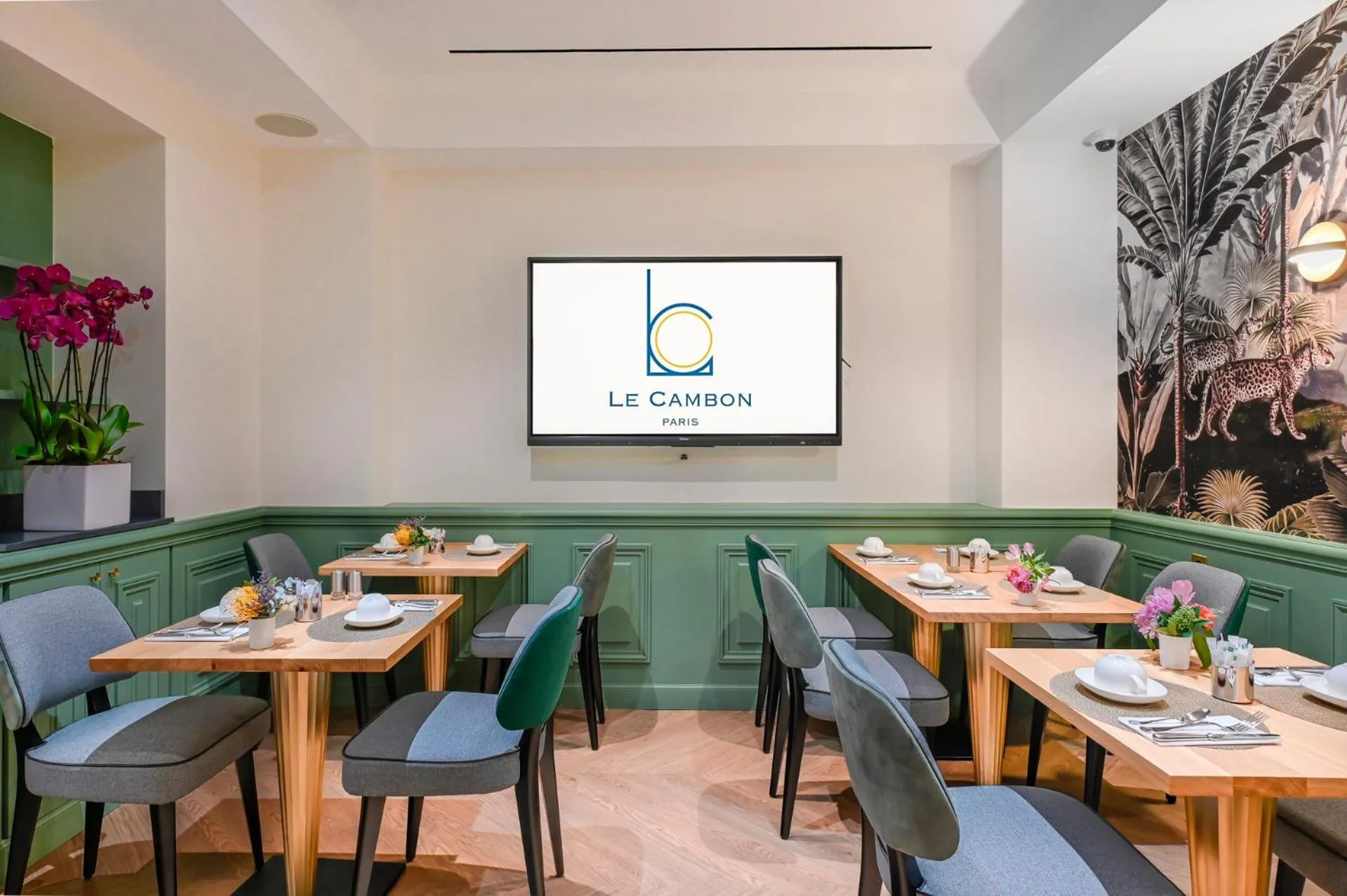 Restaurant/places to eat in Hotel Cambon