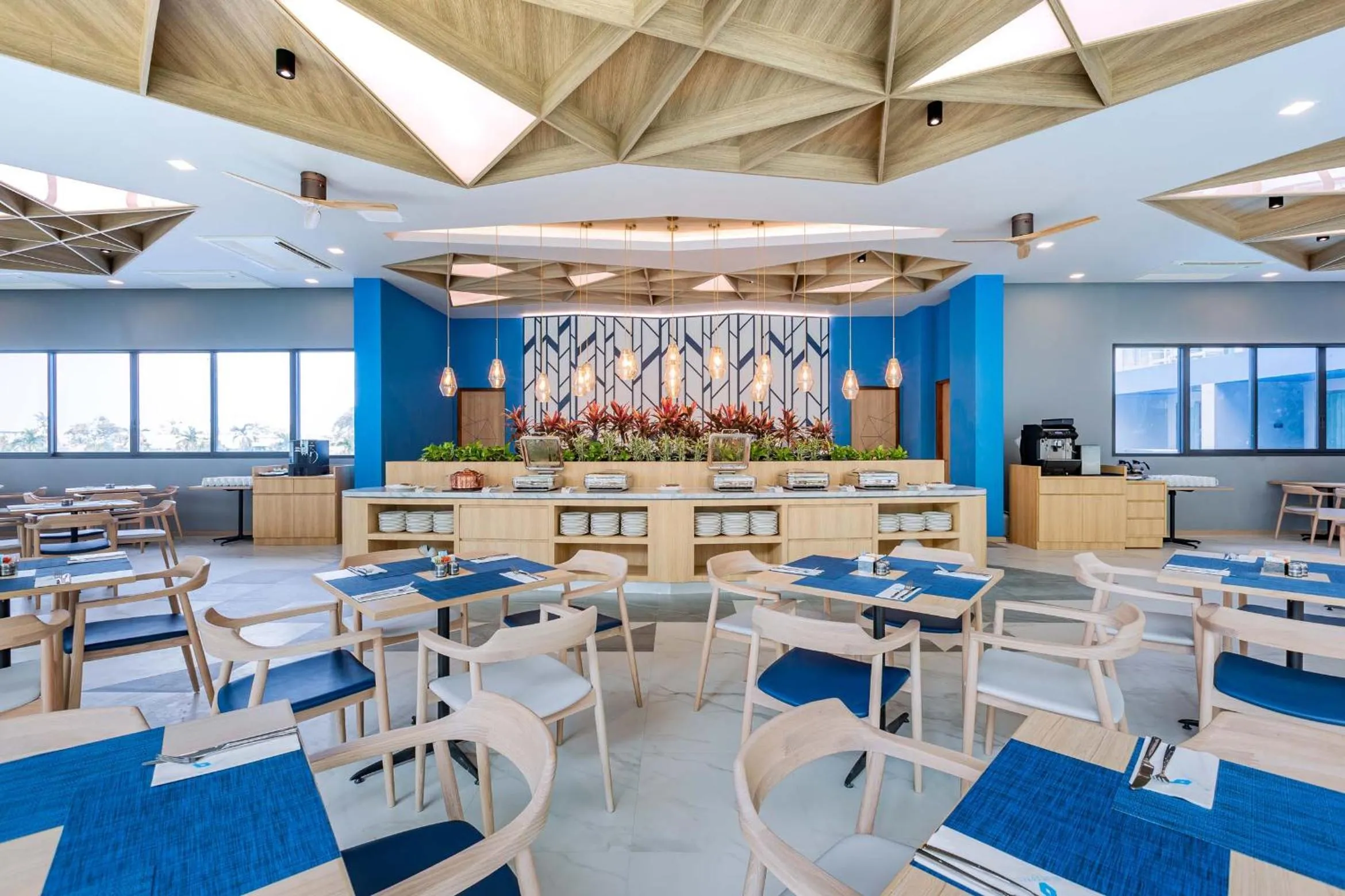 Food and drinks in BlueSotel SMART Krabi Aonang Beach - Adults only