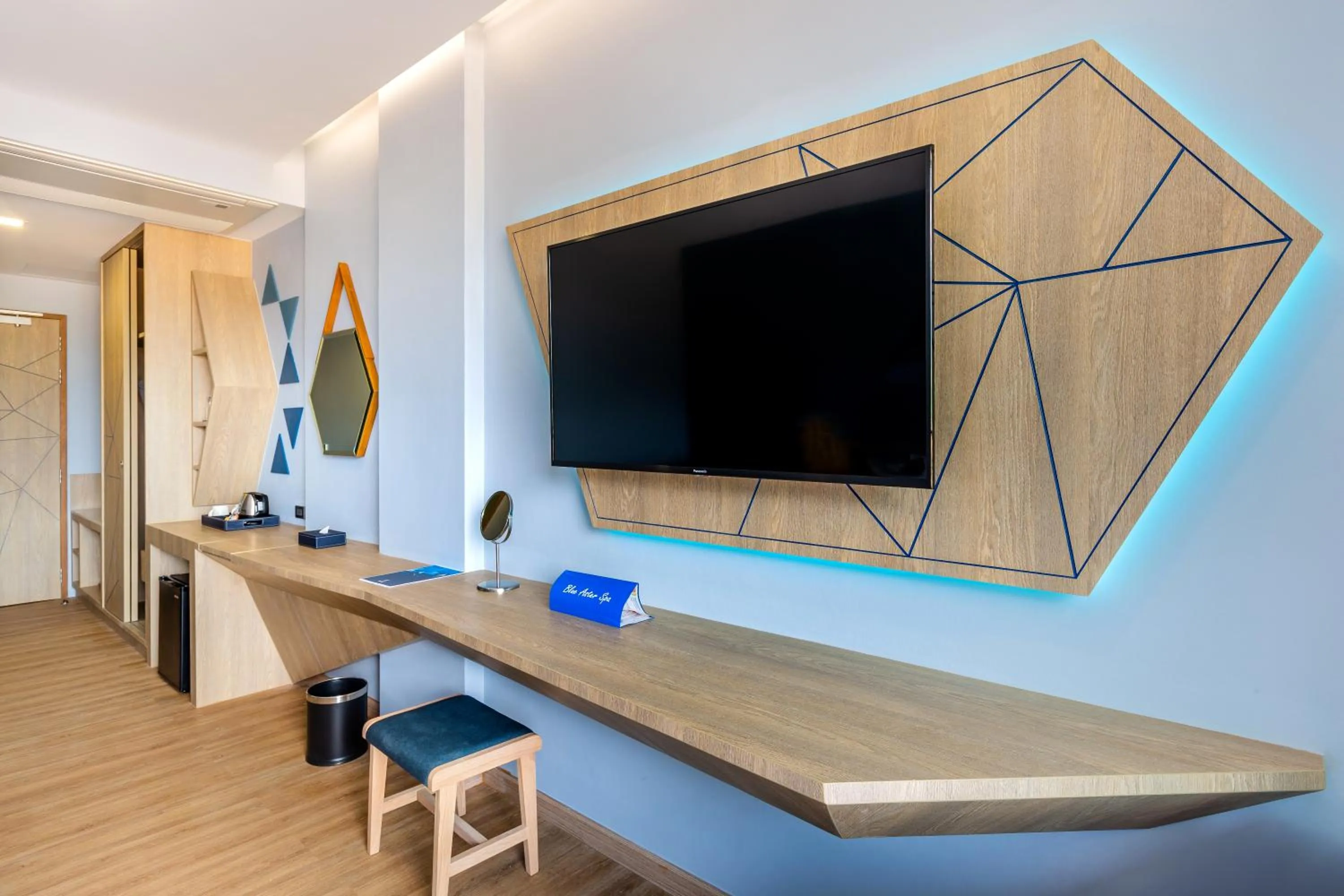 TV and multimedia in BlueSotel SMART Krabi Aonang Beach - Adults only