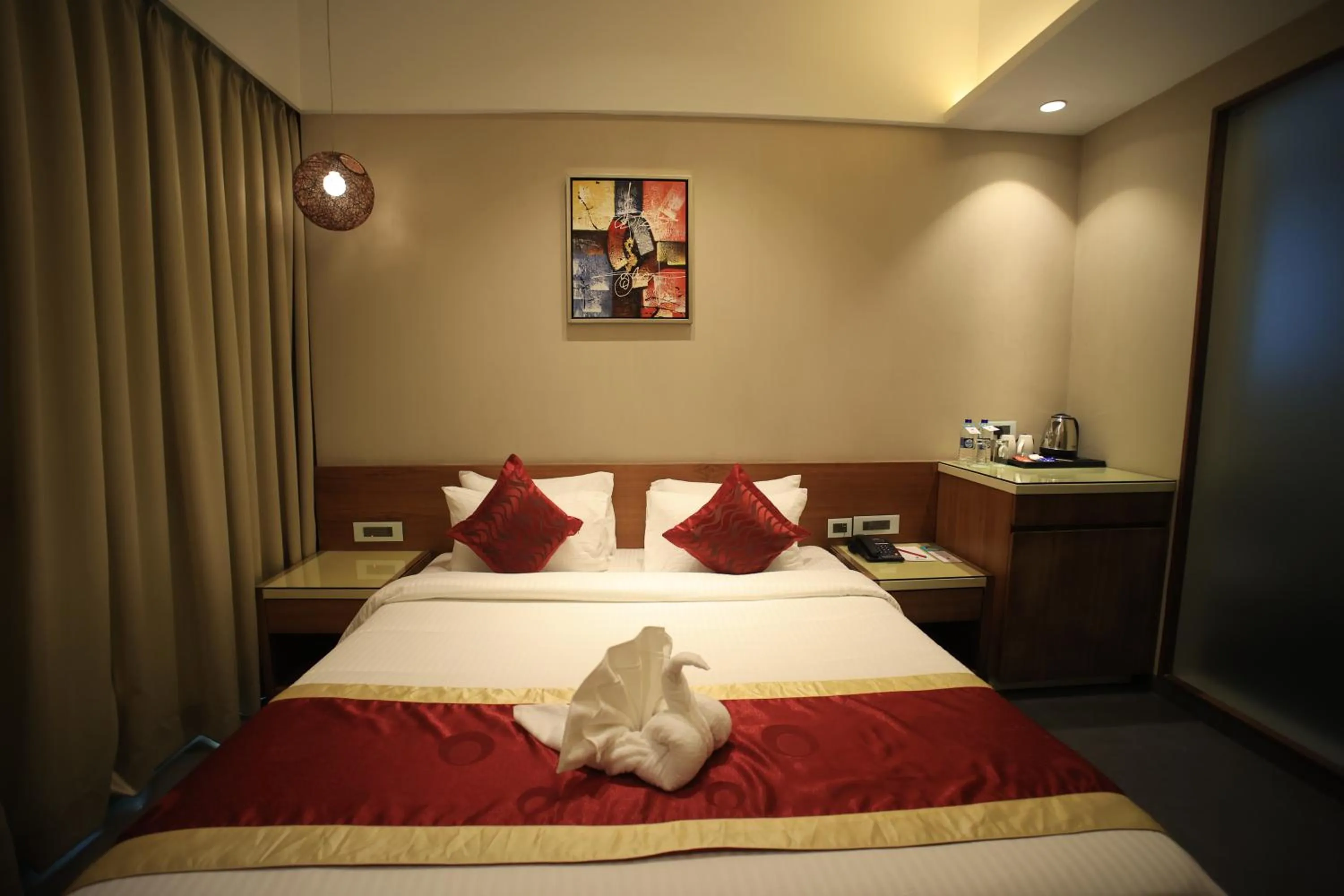 Photo of the whole room, Bed in The Byke Delotel