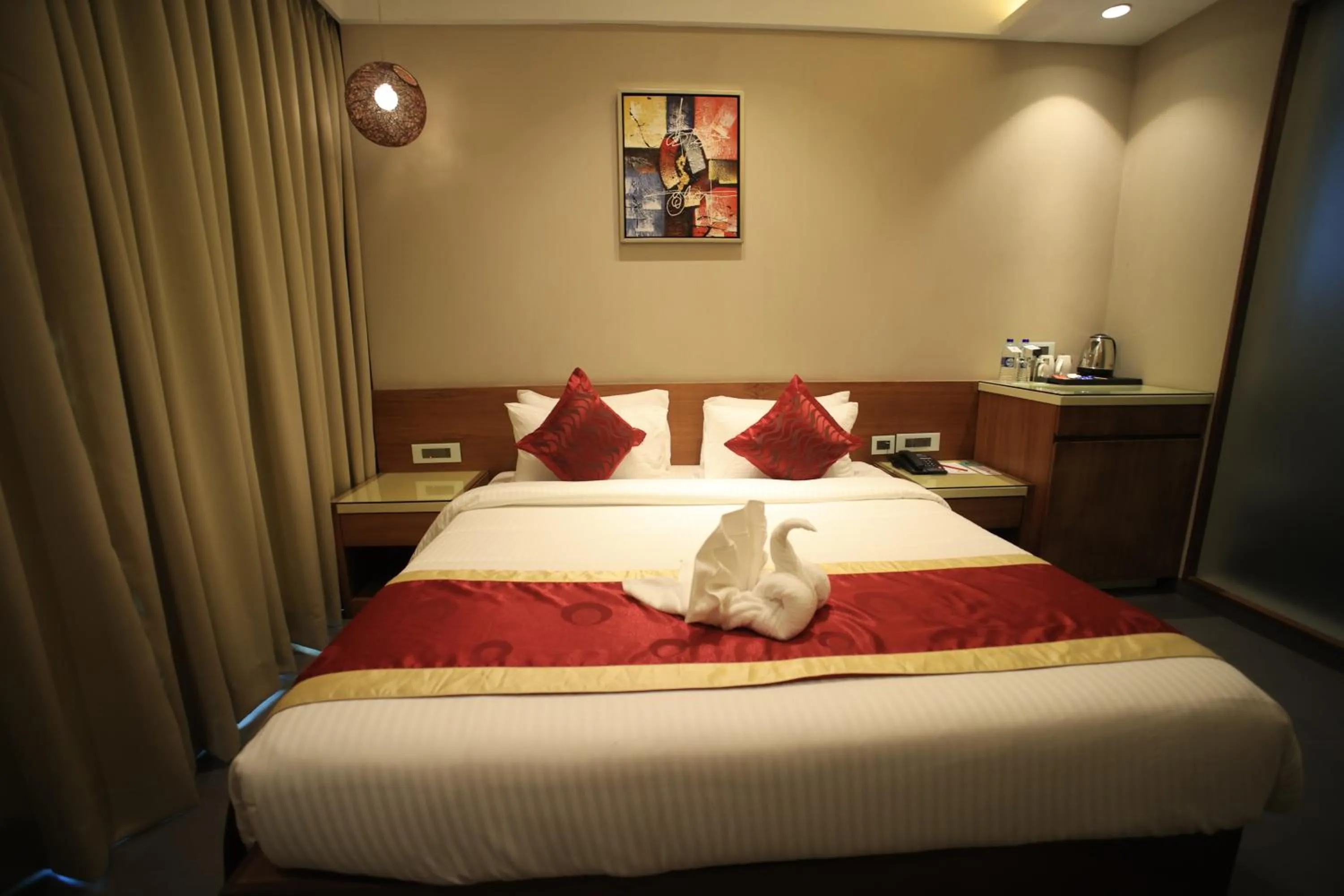 Photo of the whole room, Bed in The Byke Delotel