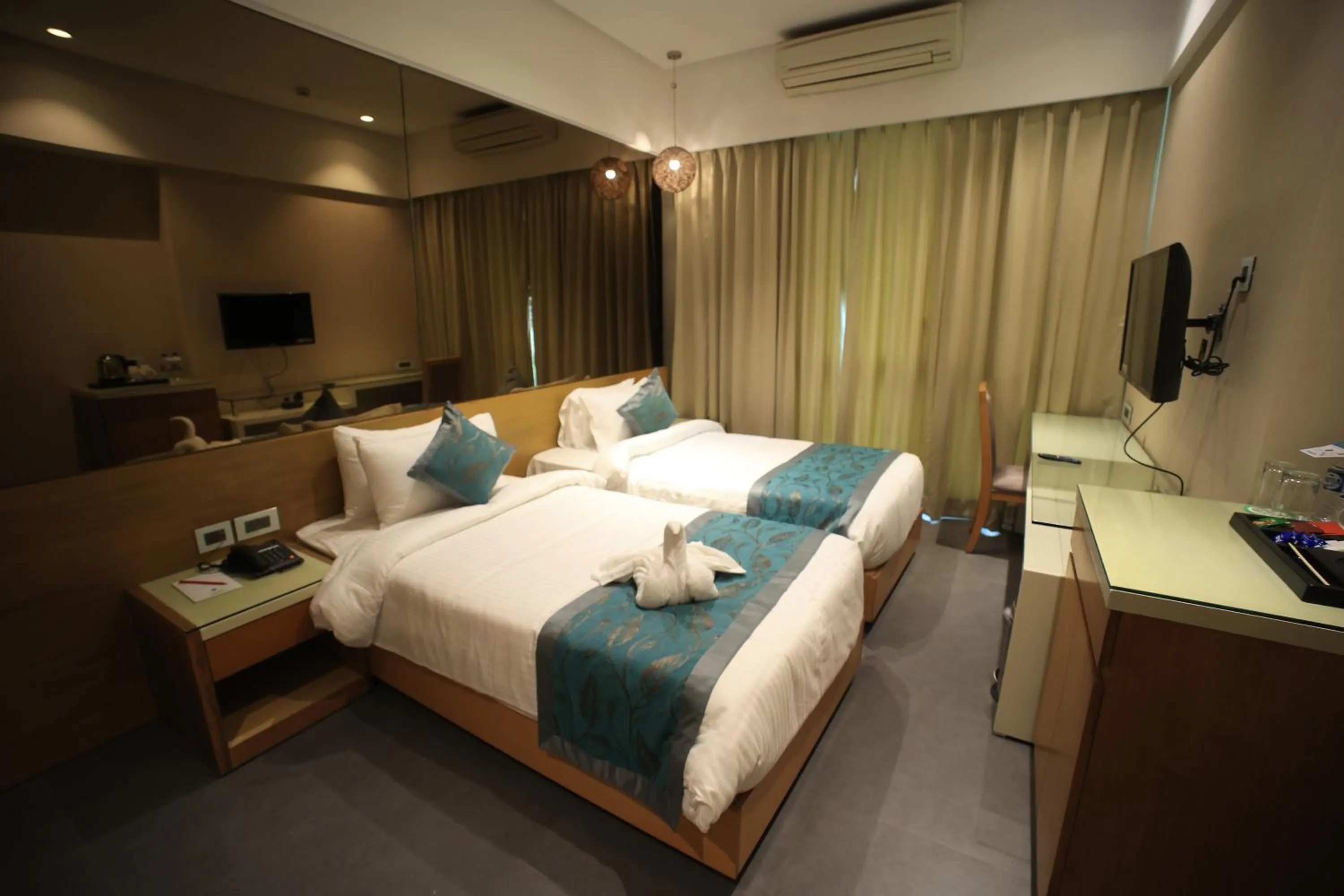 Photo of the whole room, Bed in The Byke Delotel