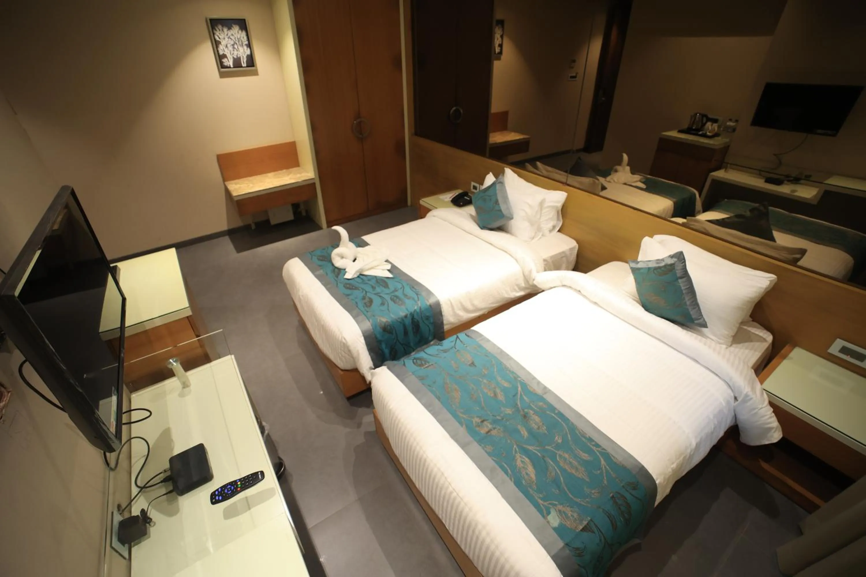 Photo of the whole room, Bed in The Byke Delotel