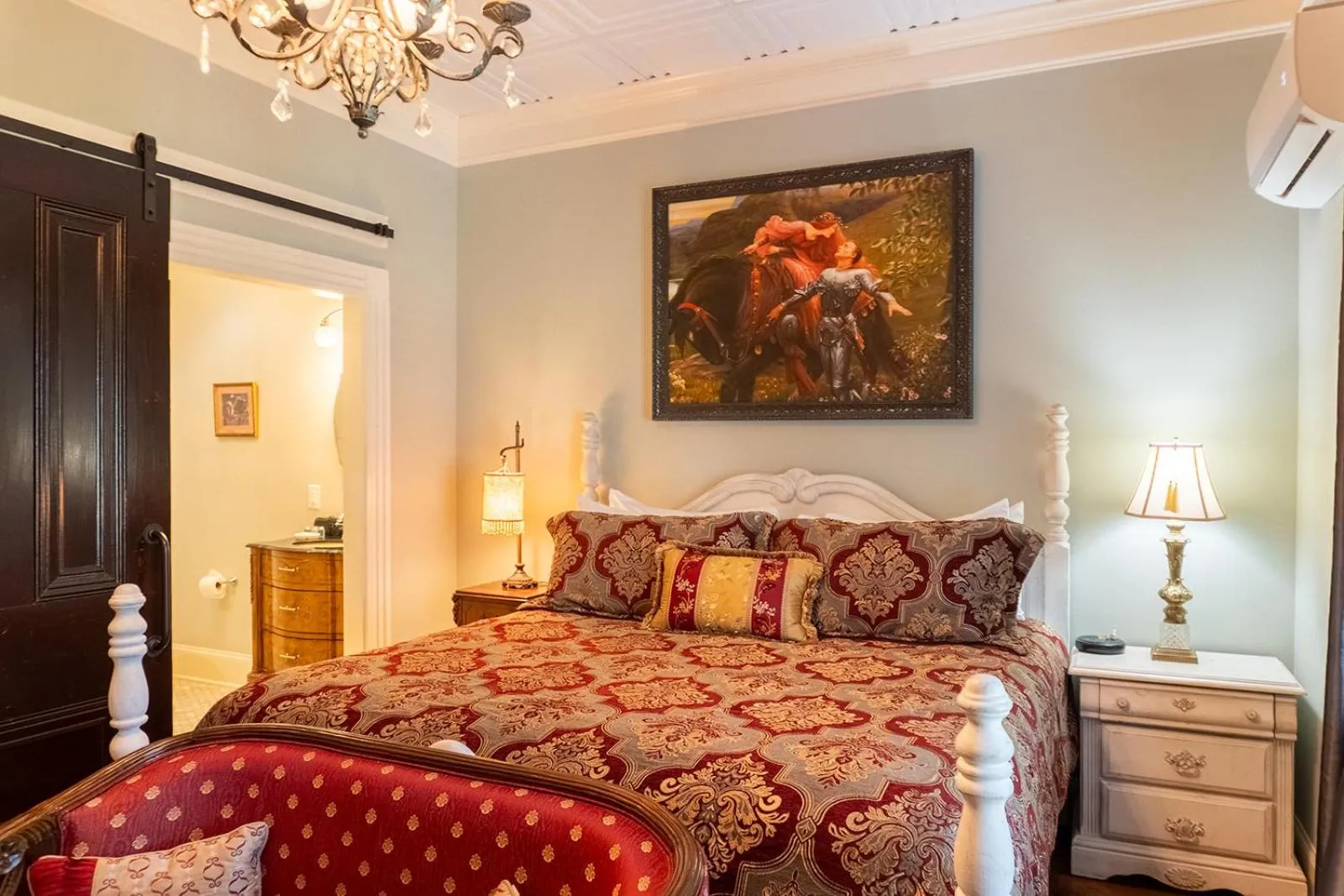 Bed in Belle Air Mansion and Inn